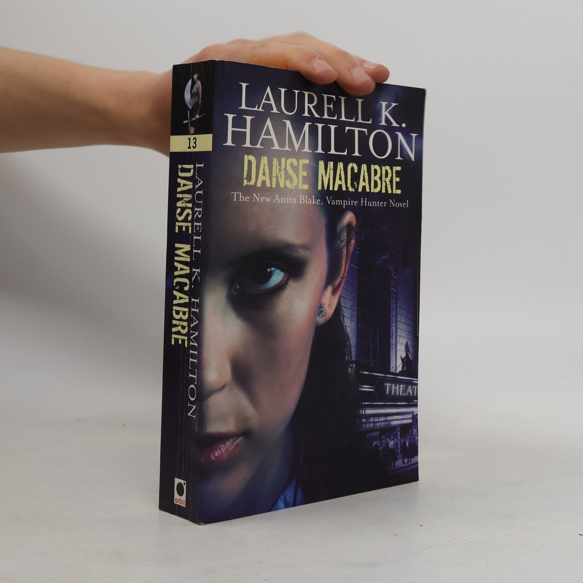 Laurell Kaye Hamilton Anita Blake, Vampire Hunter - 13: Danse Macabre