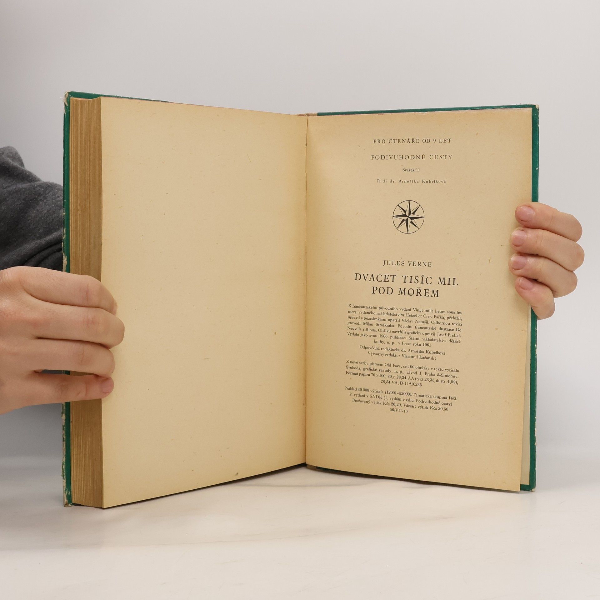 Jules Verne Dvacet tisíc mil pod mořem