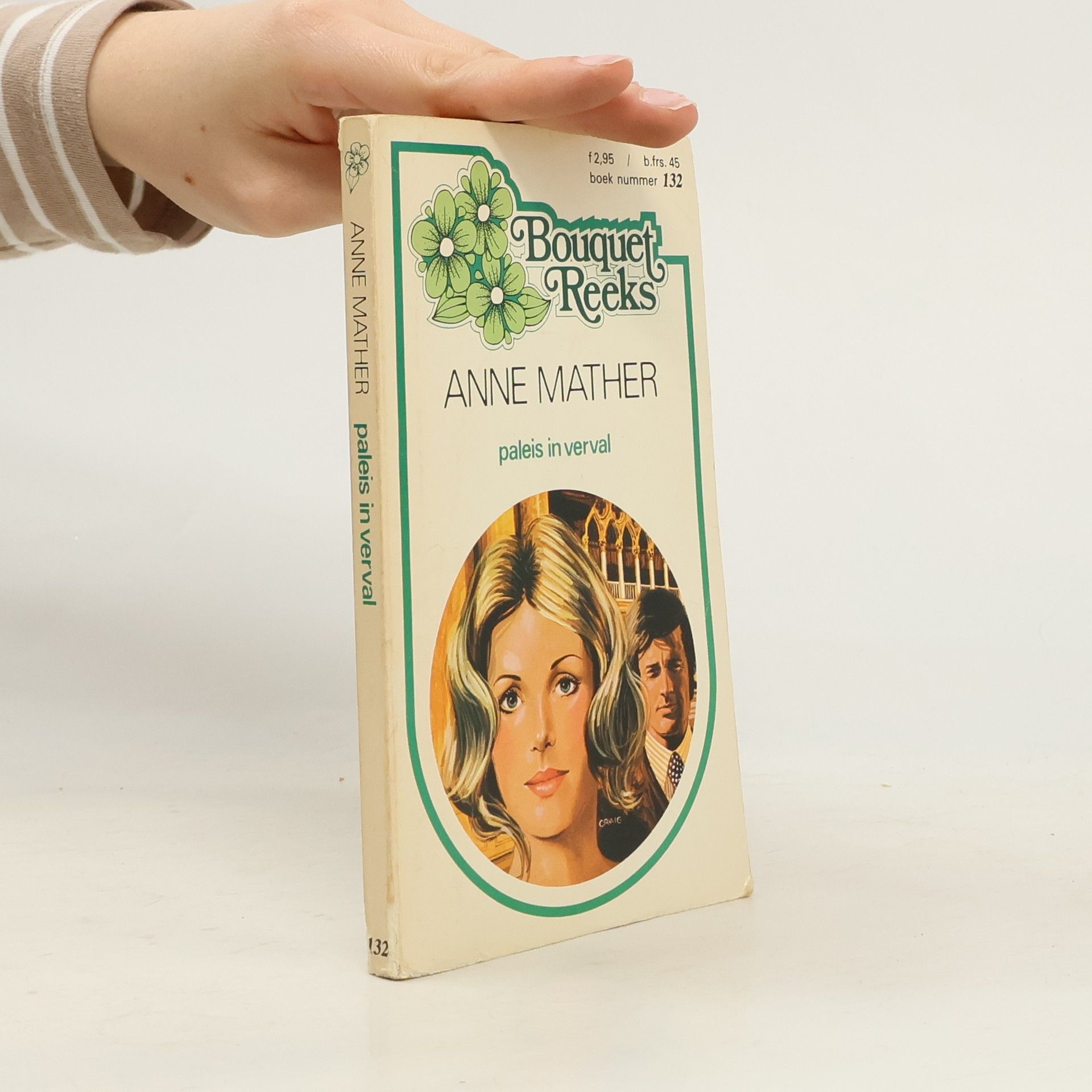 Anne Mather Paleis in verval