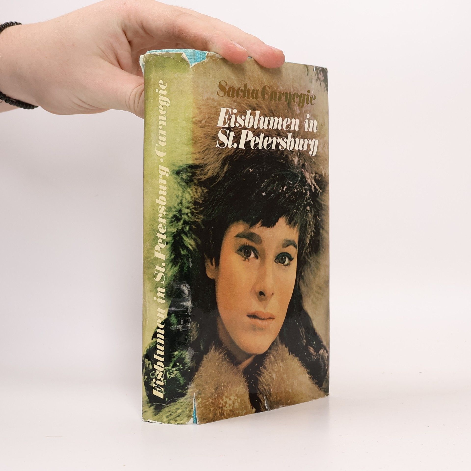 Sacha Carnegie Eisblumen in St. Petersburg