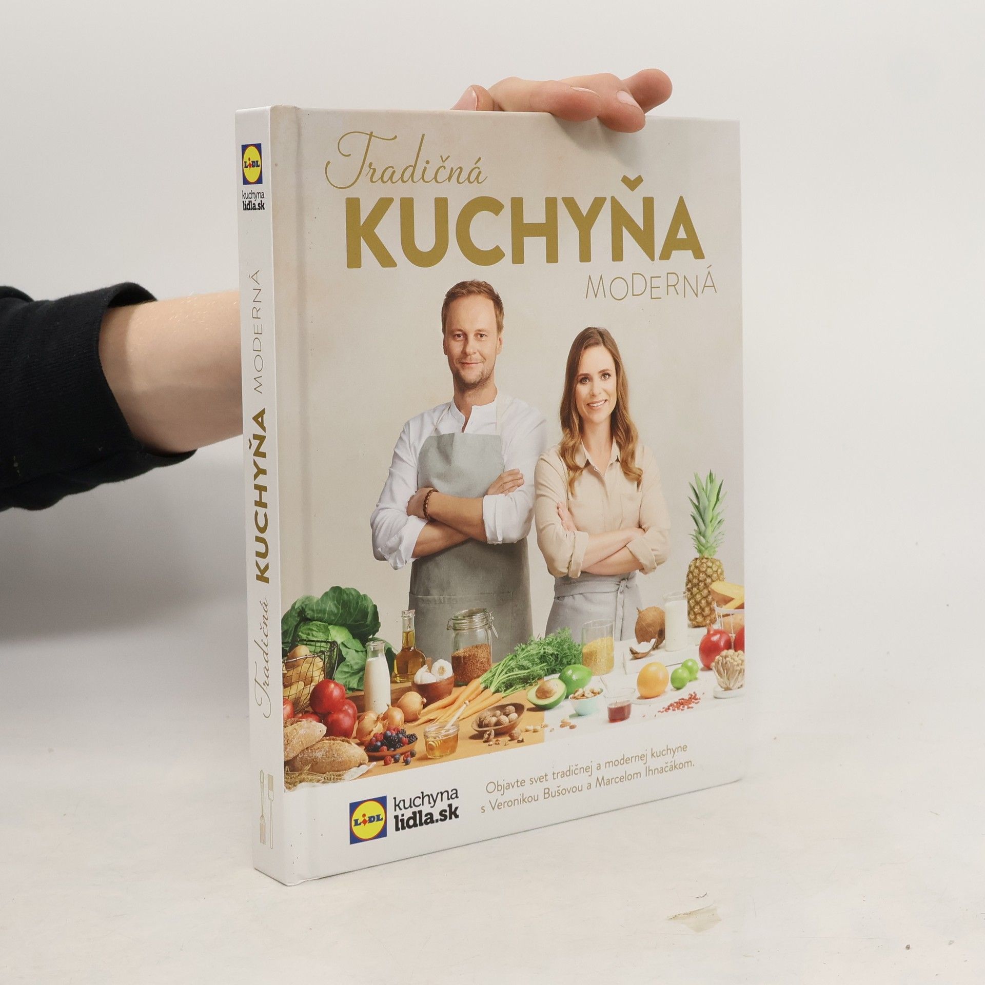 Veronika Bušová Tradičná kuchyňa moderná