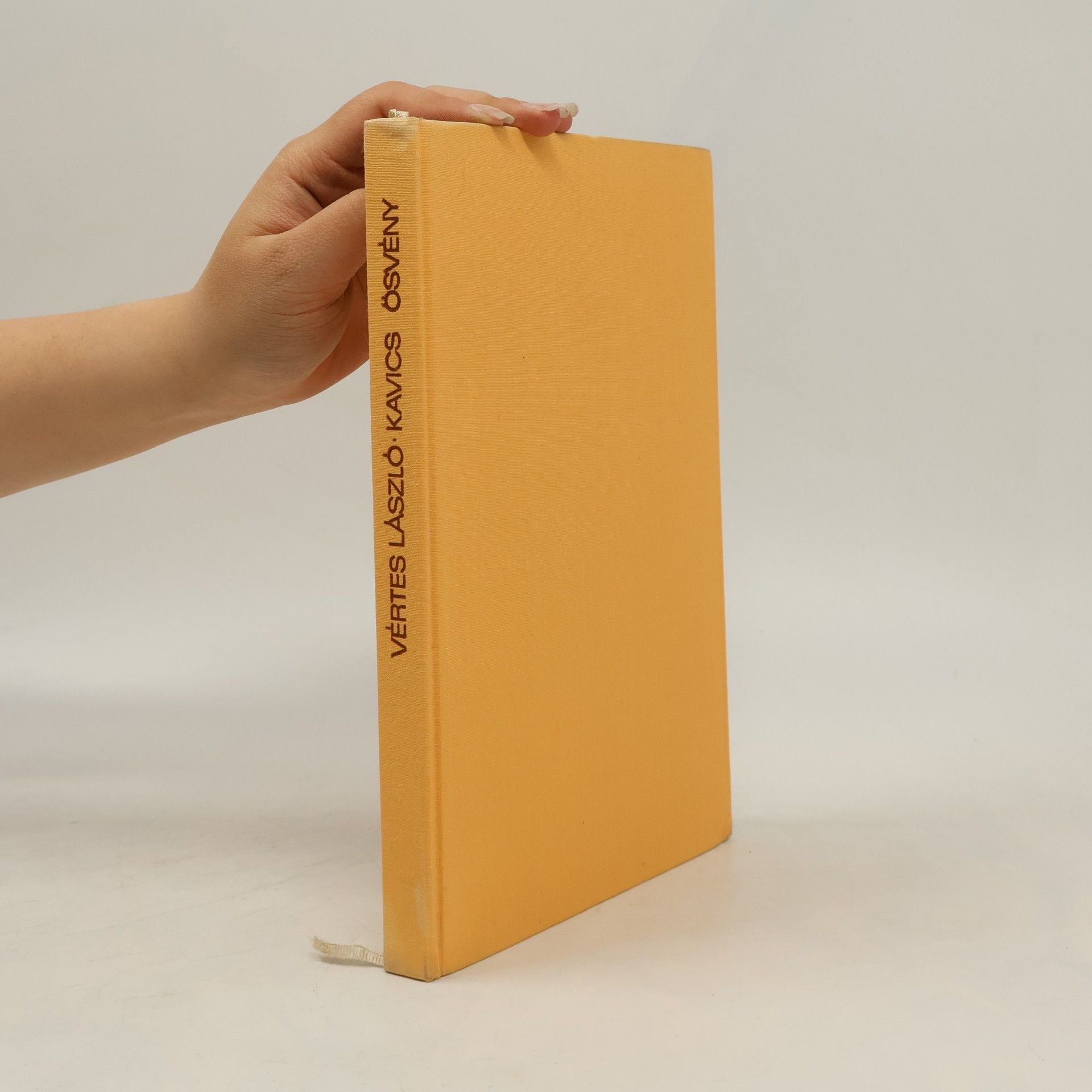 László Vértesaljai Kavics ösvény