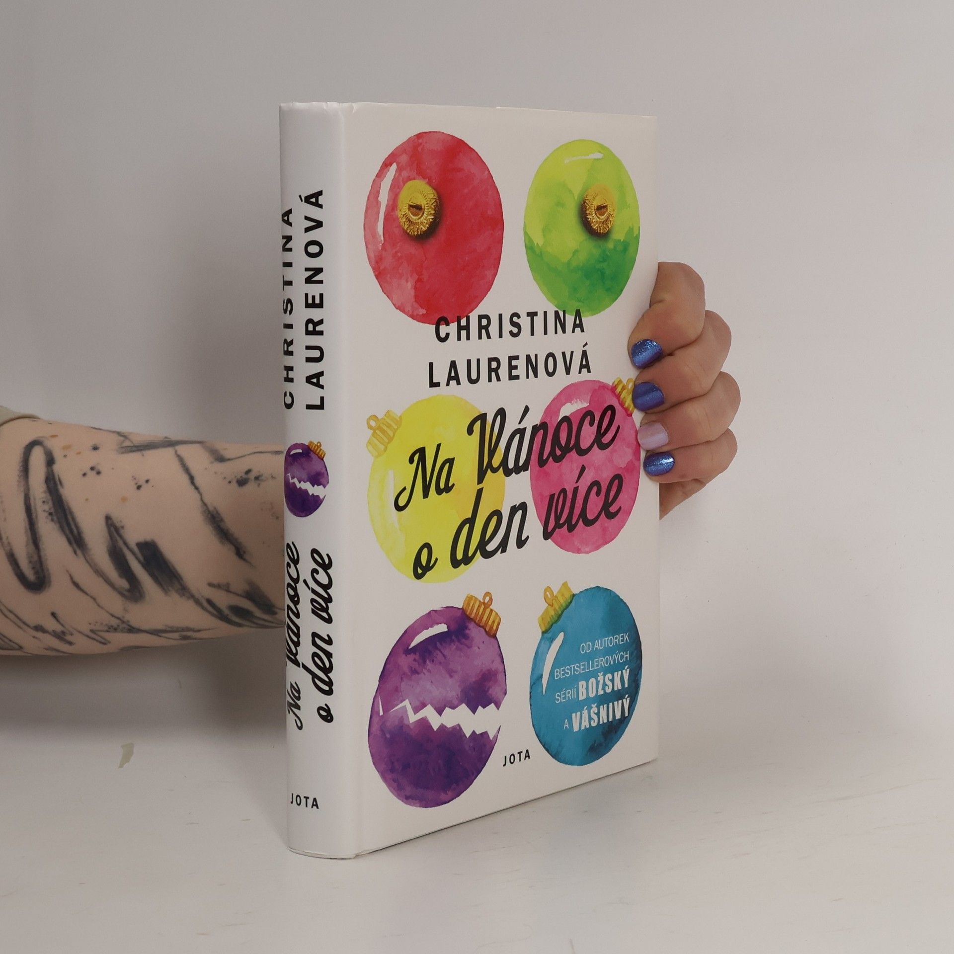 Christina Lauren Na Vánoce o den více