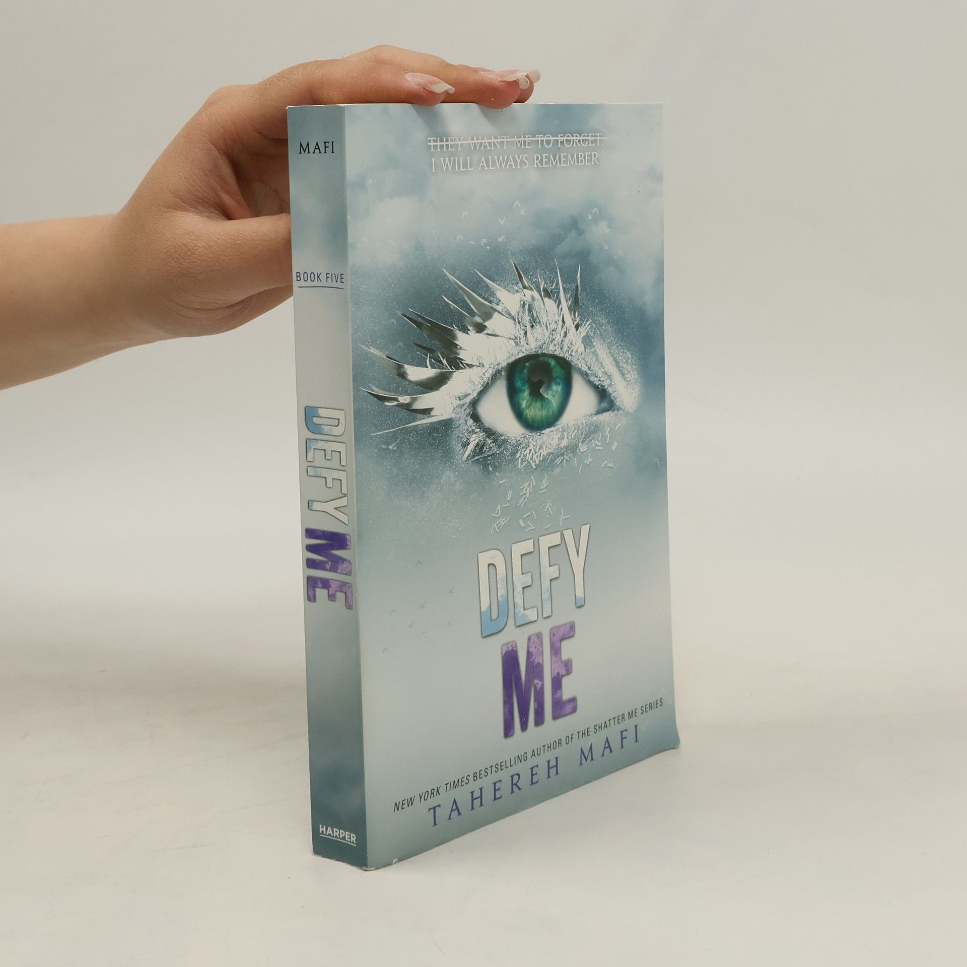 Tahereh Mafi Defy Me