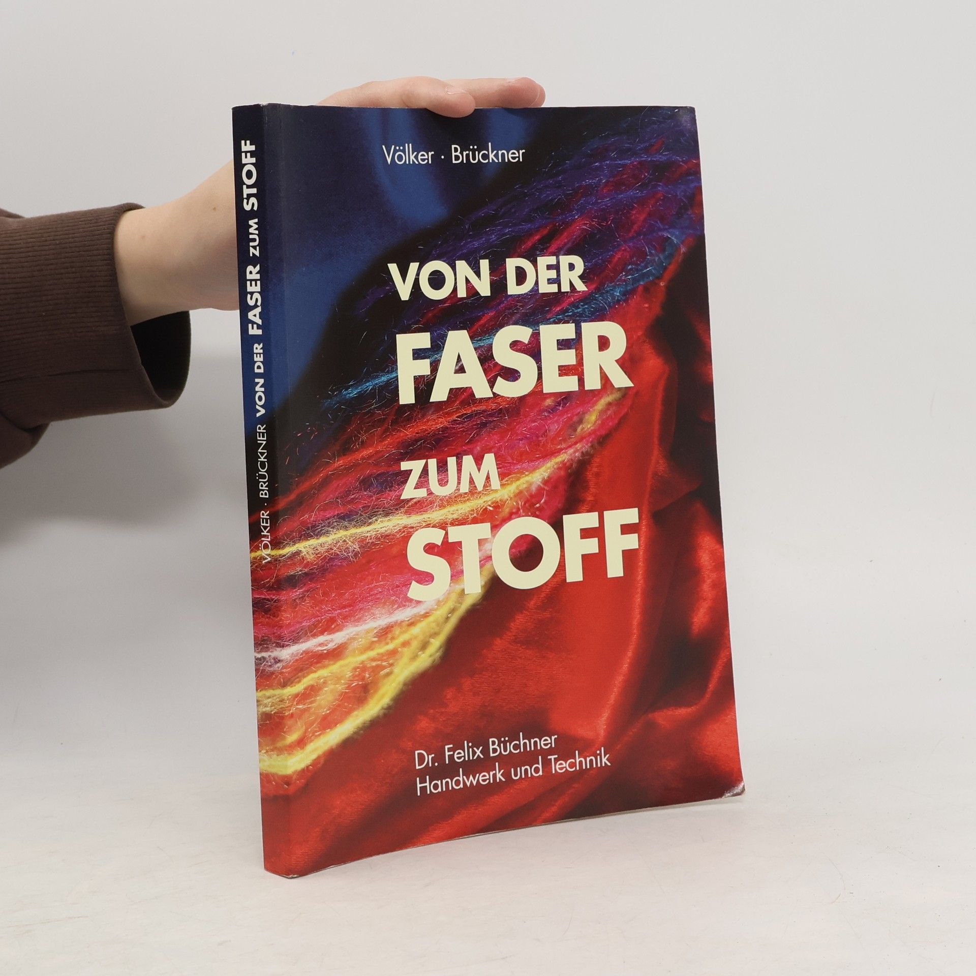 Lisa Adebahr-Dörel Von der Faser zum Stoff