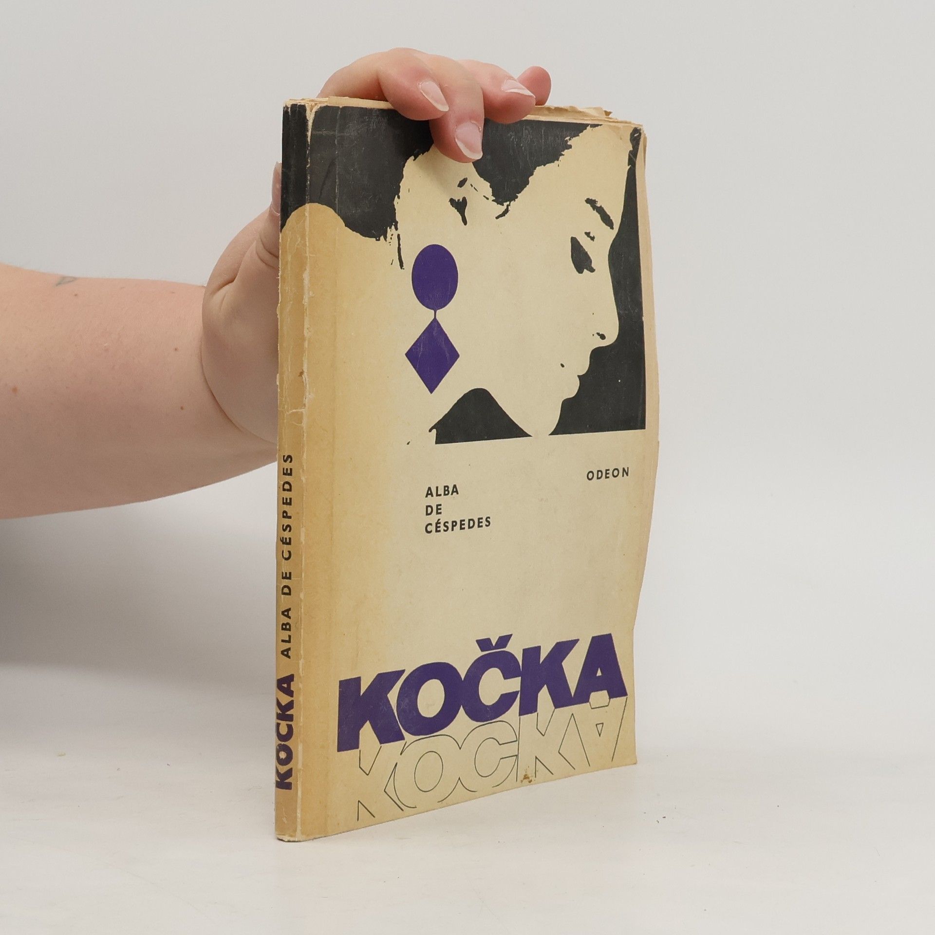 Alba de Céspedes Kočka