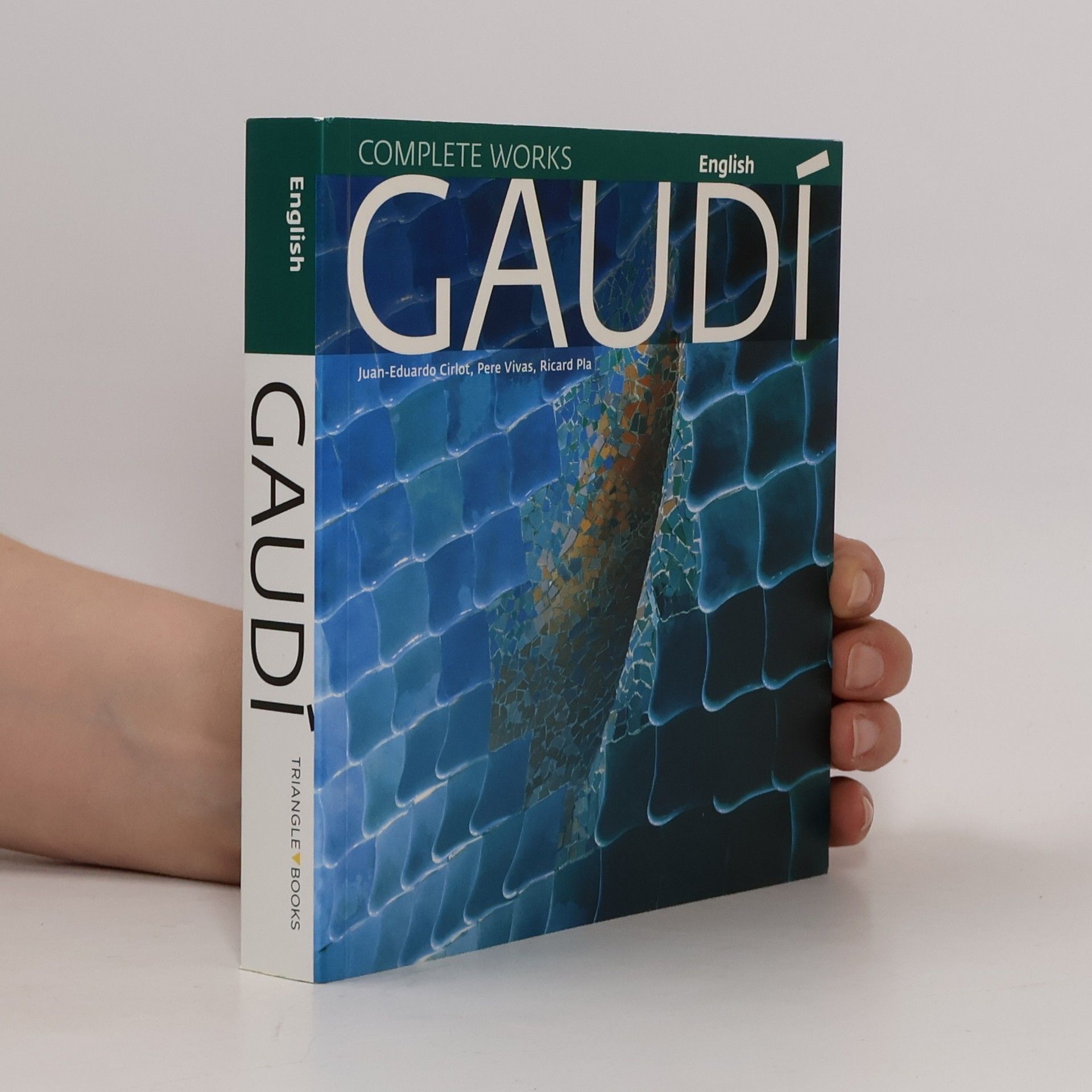 Juan-Eduardo Cirlot Gaudí : introduction to his architecture