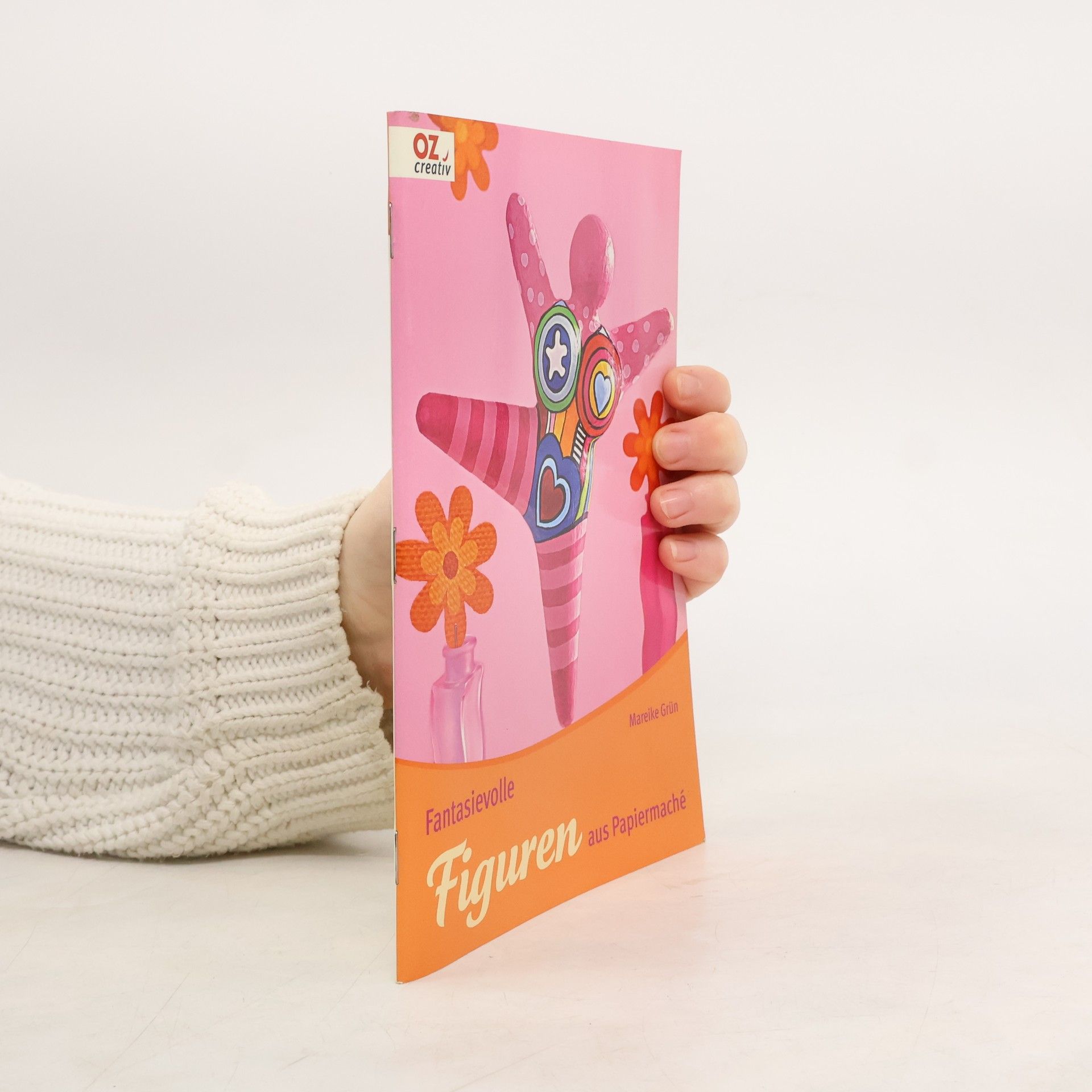 Fantasievolle Figuren aus Papiermaché