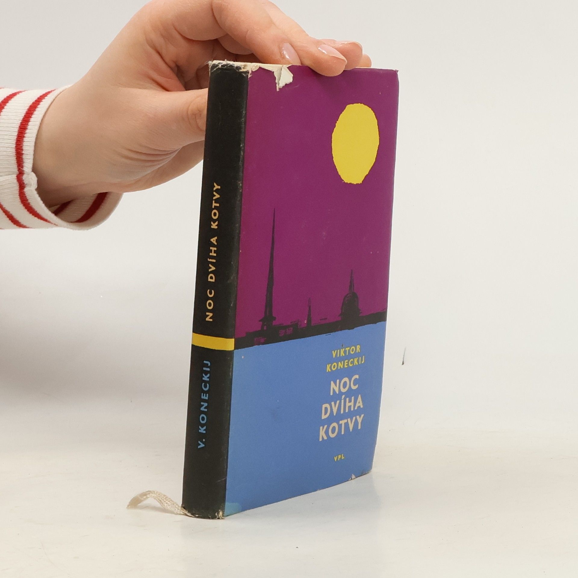 Viktor Viktorovič Koneckij Noc dvíha kotvy