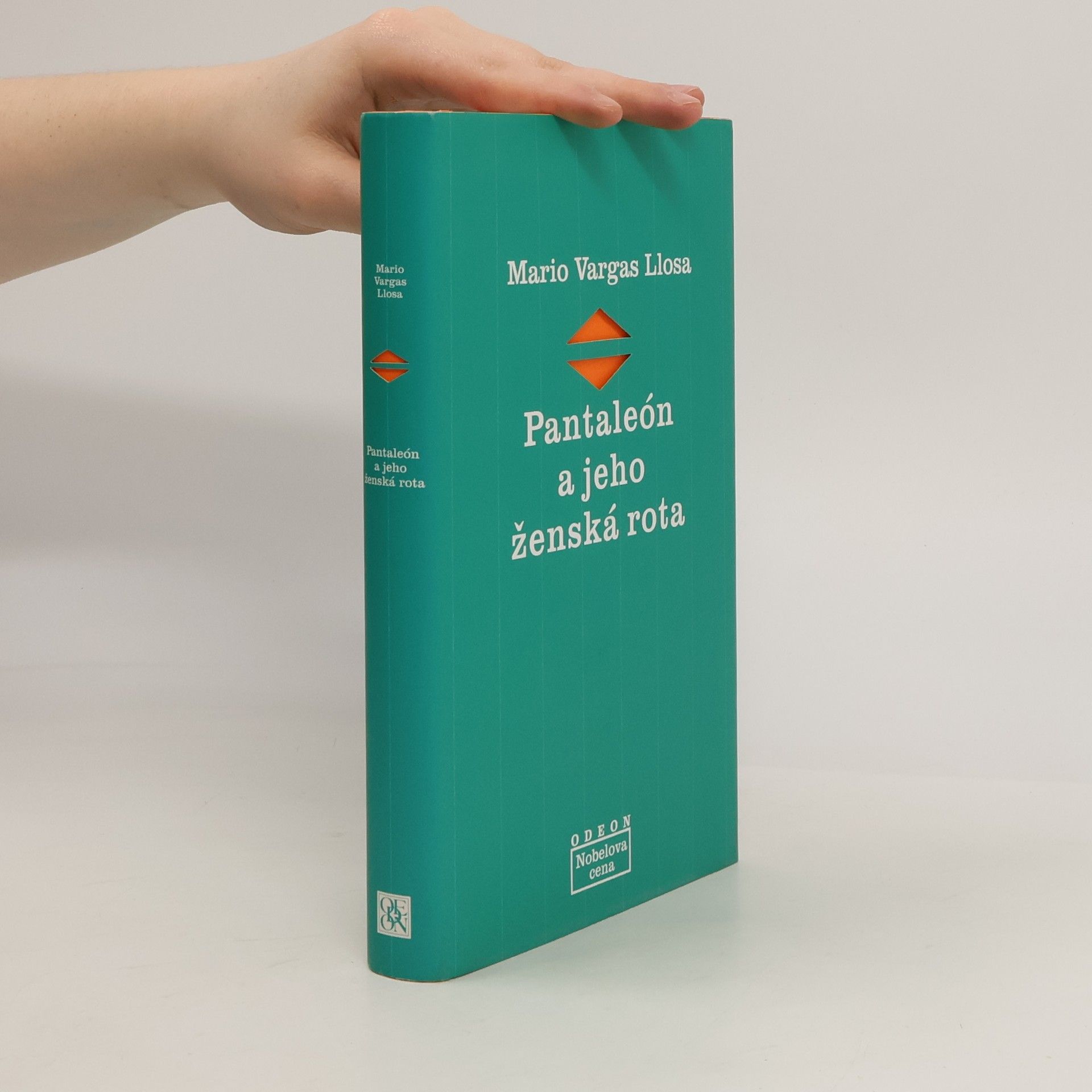 Mario Vargas Llosa Pantaleón a jeho ženská rota