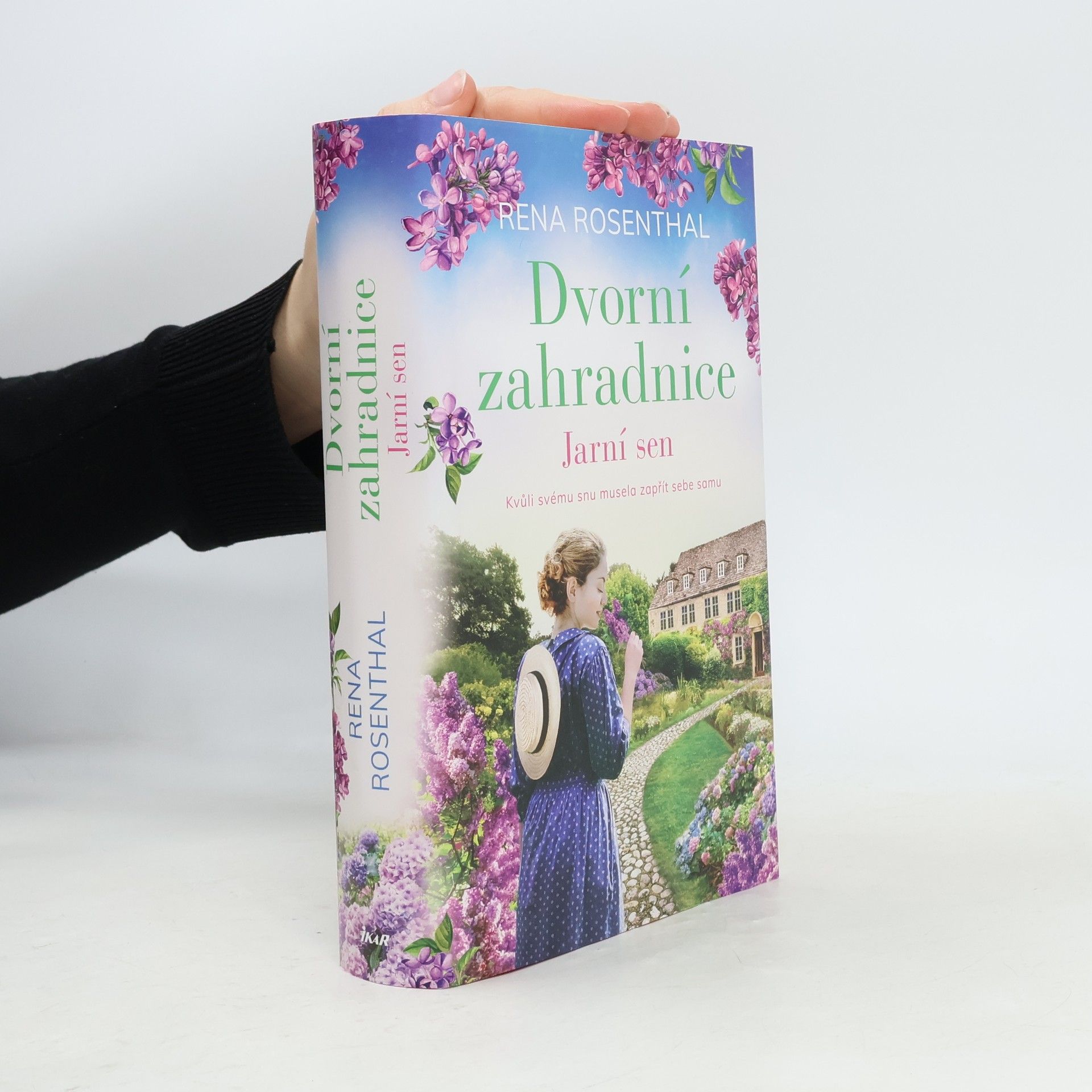 Rena Rosenthal Dvorní zahradnice. Jarní sen