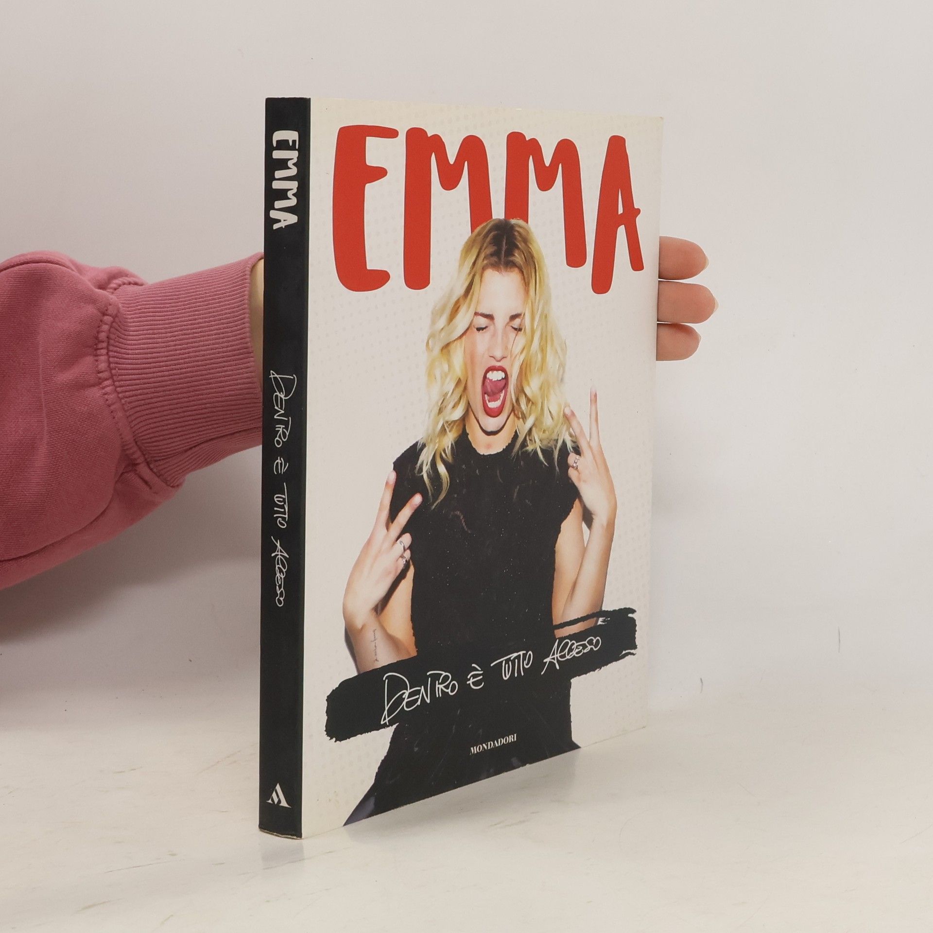 Gabriele Parpiglia Dentro è tutto acceso