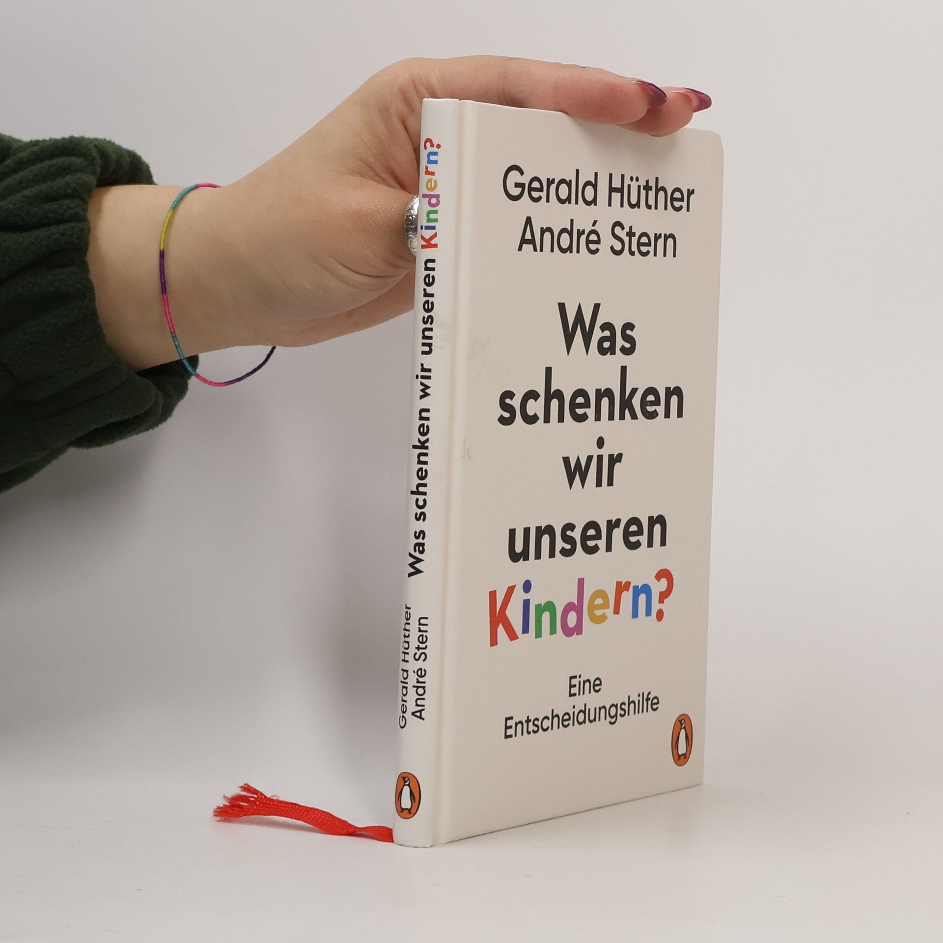 Was schenken wir unseren Kindern?