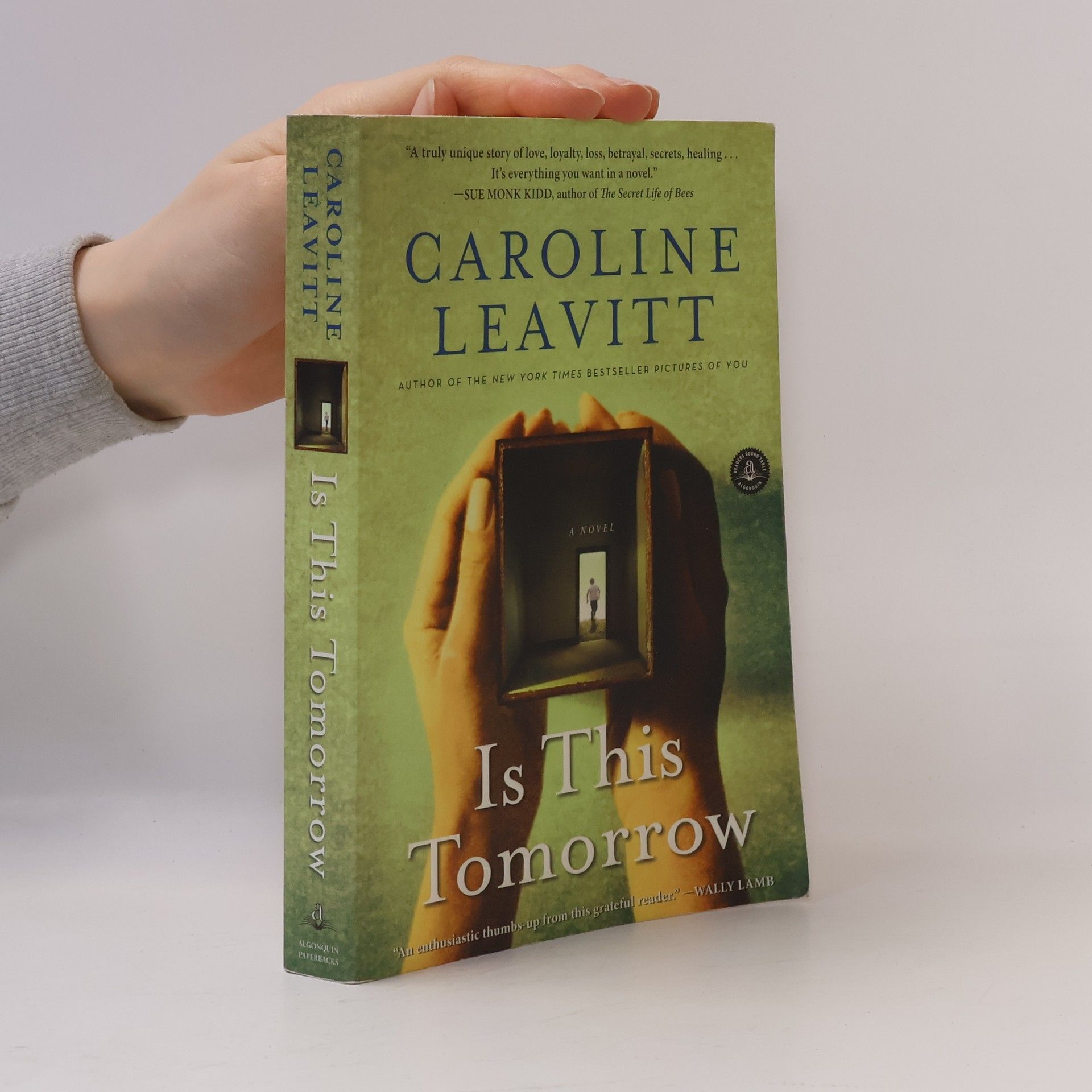 Leavitt Caroline Is This Tomorrow