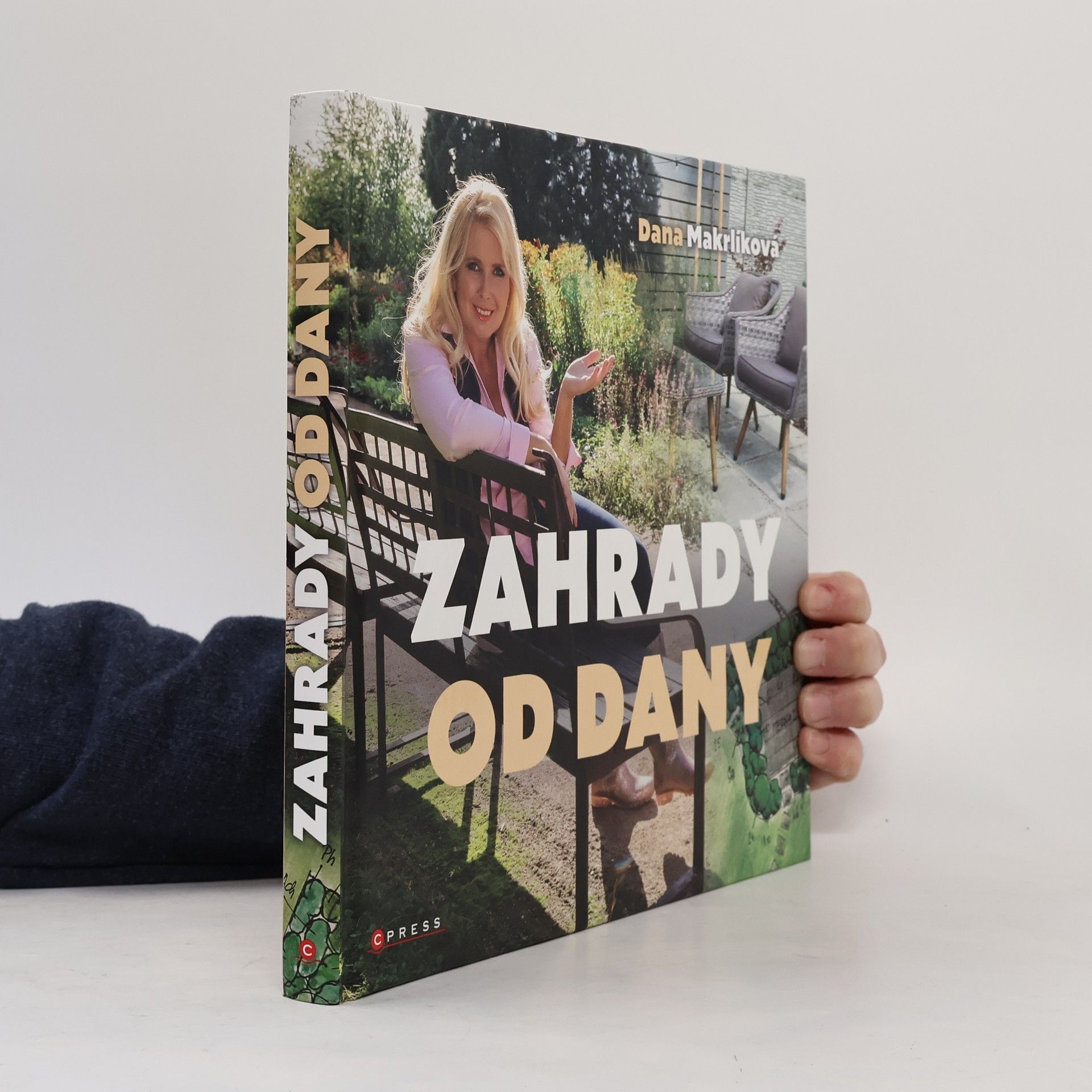 Dana Makrlíková Zahrady od Dany : naplánujte si zahradu krok za krokem