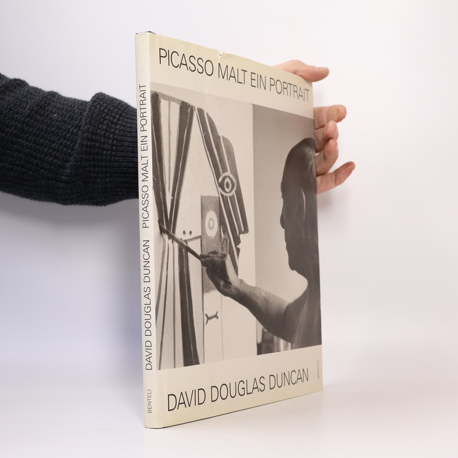 David Douglas Duncan Picasso malt ein Portrait