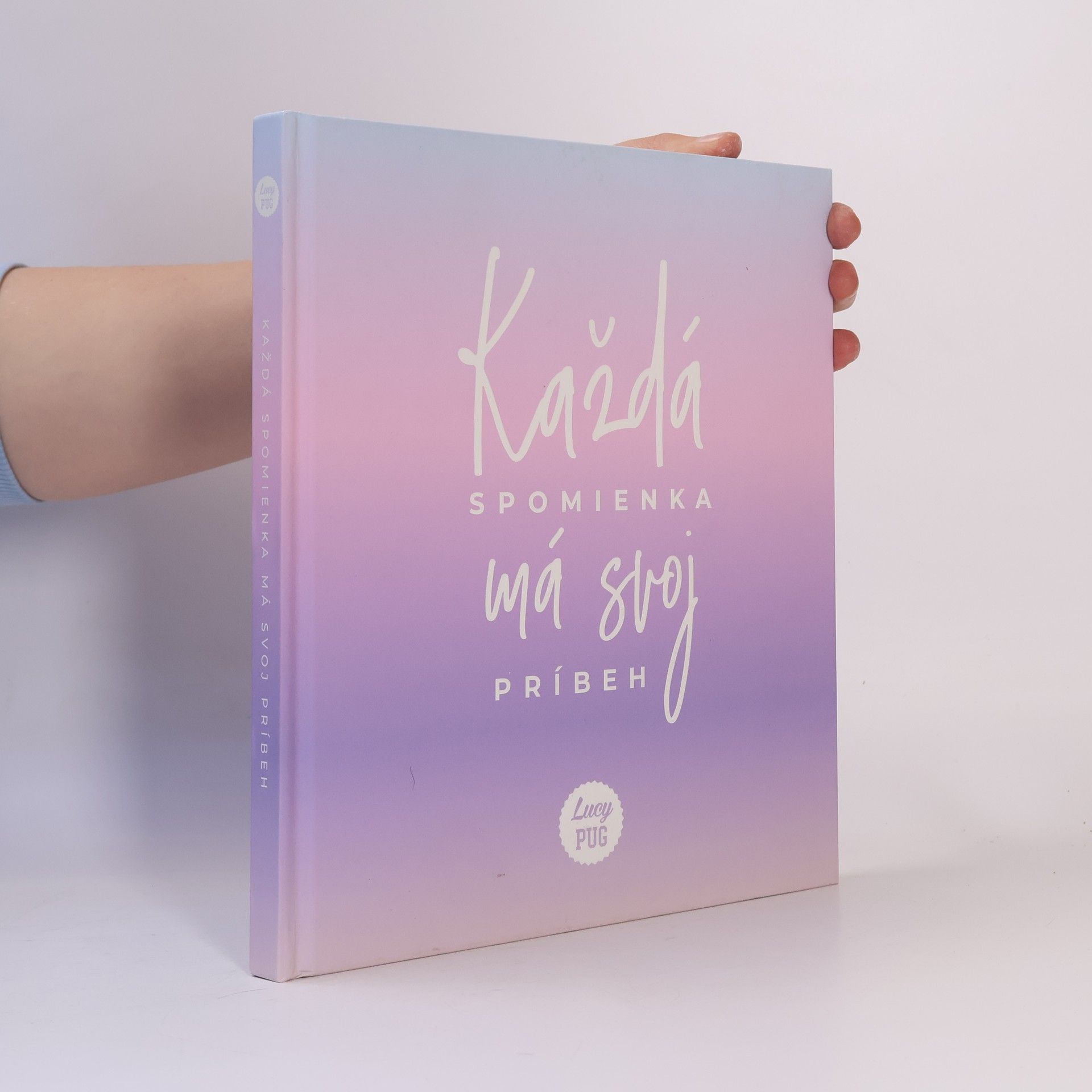Lucy Pug Každá spomienka má svoj príbeh