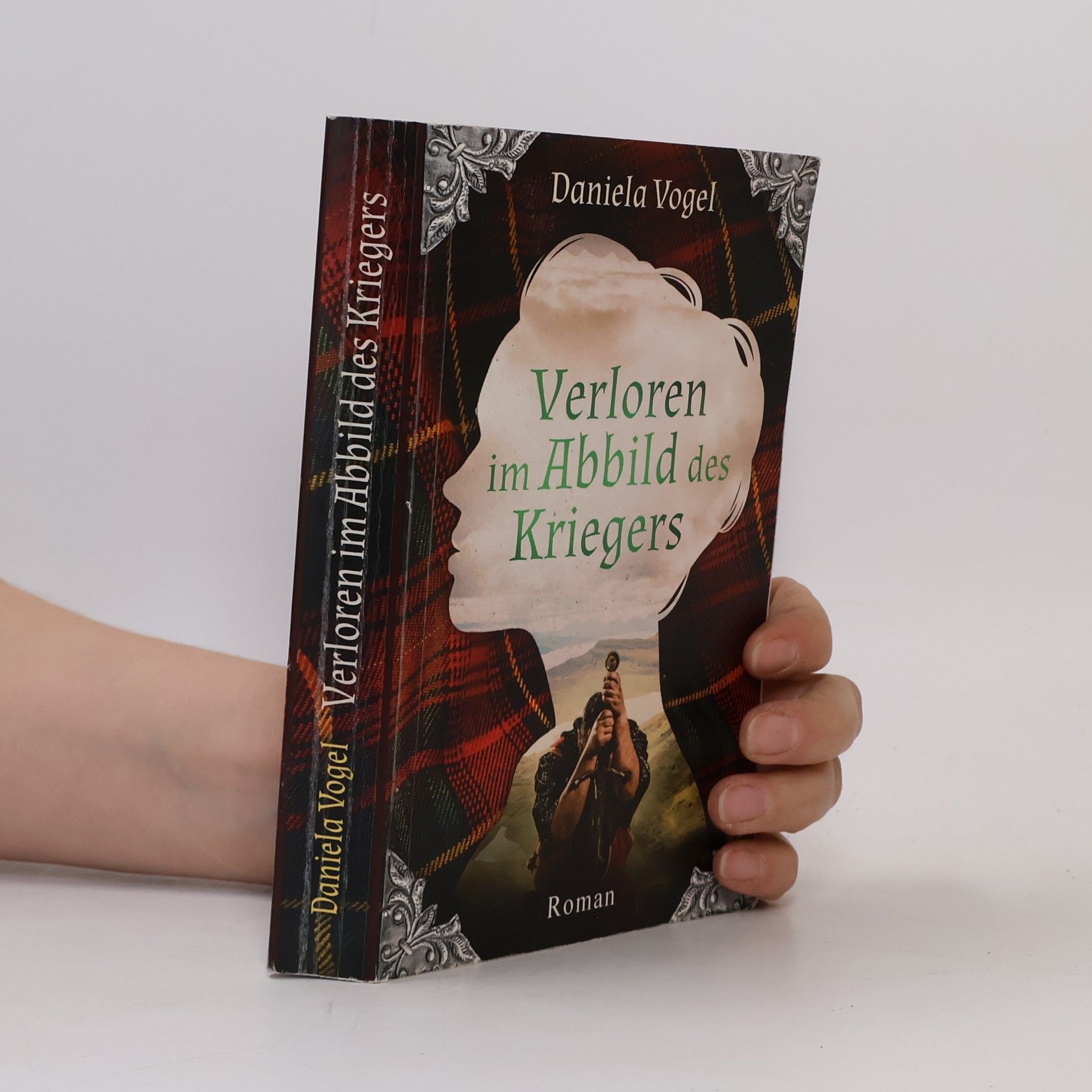 Daniela Vogel Verloren im Abbild des Kriegers