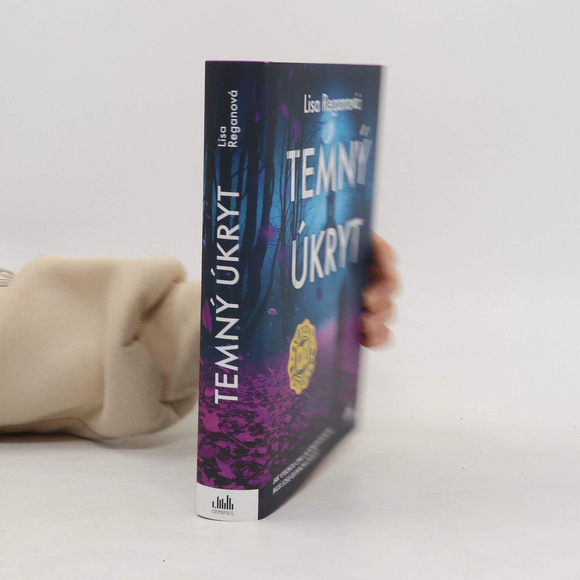 Lisa Regan Temný úkryt