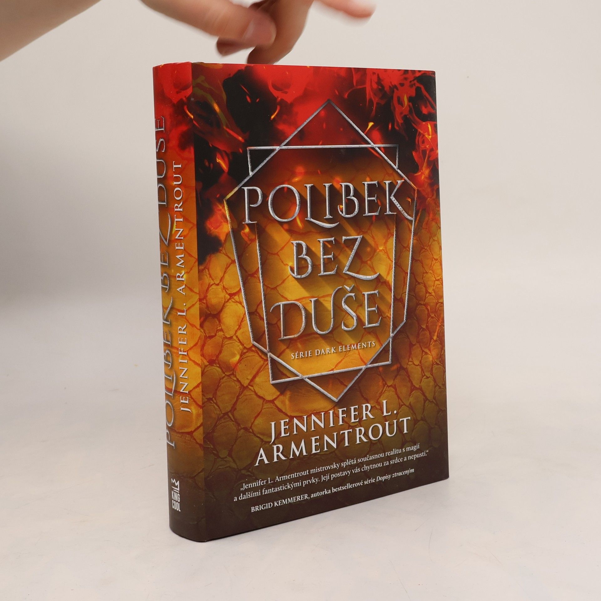 Jennifer L. Armentrout Polibek bez duše