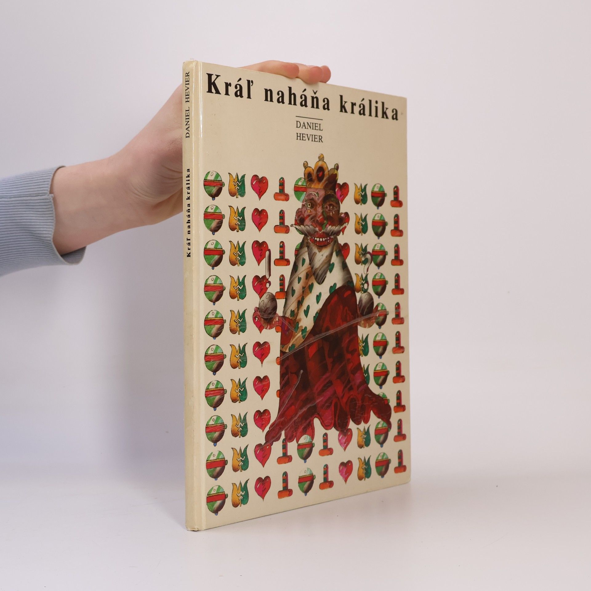 Daniel Hevier Kráľ naháňa králika