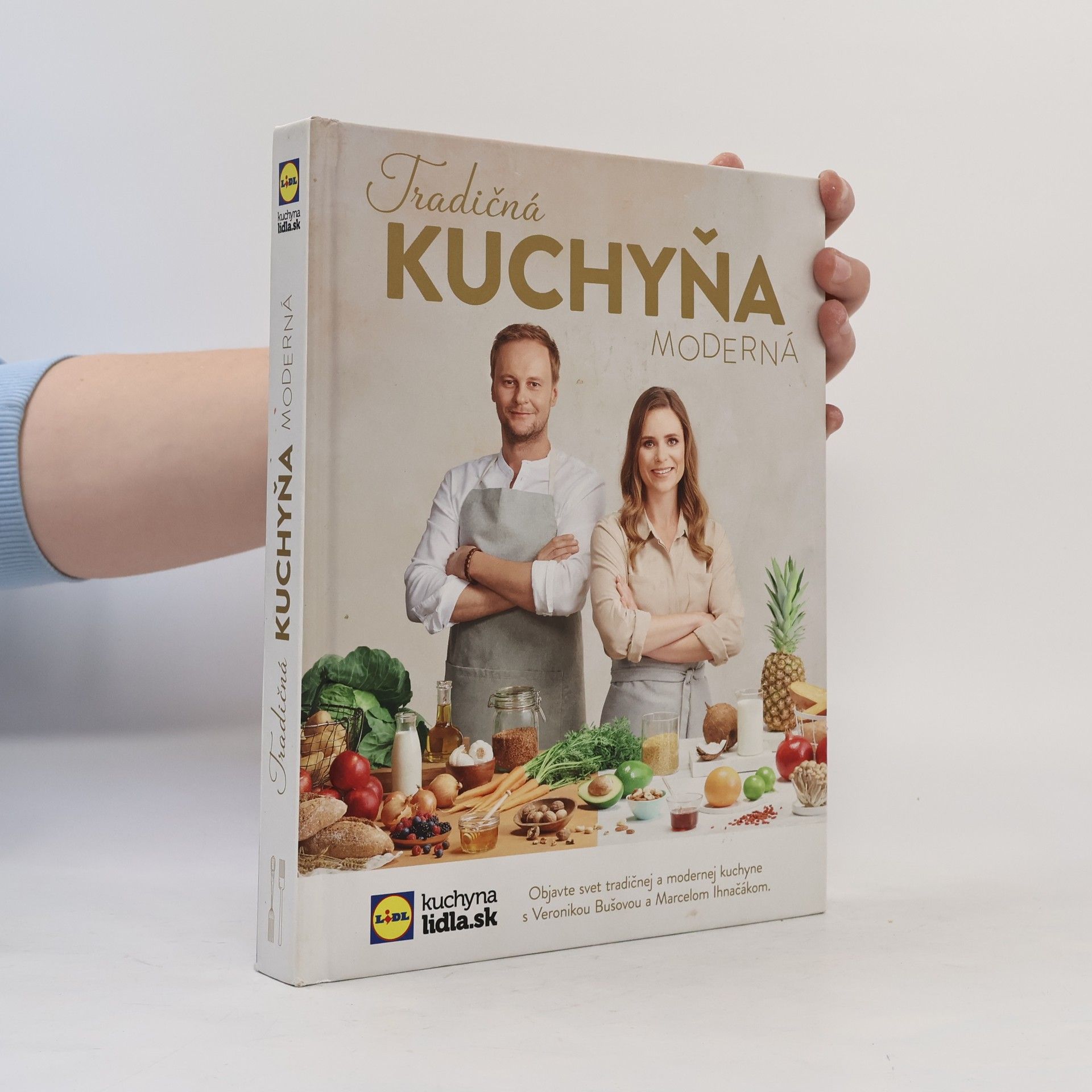 Veronika Bušová Tradičná kuchyňa moderná