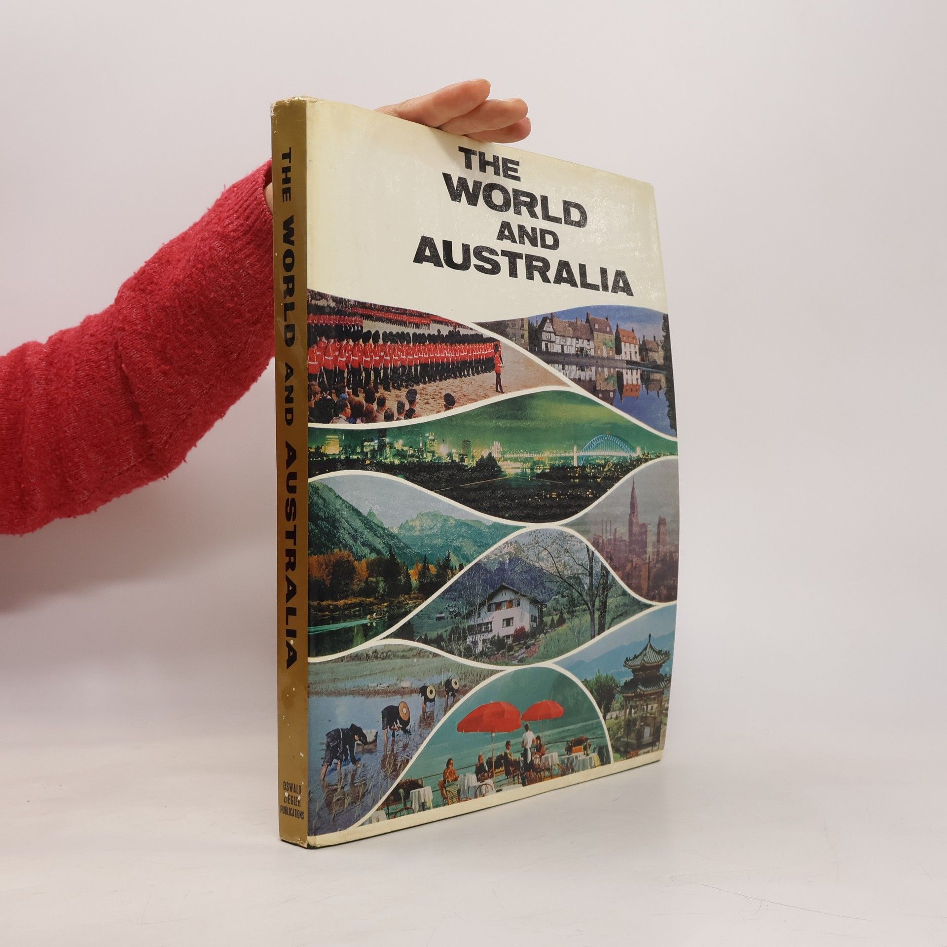 Collectif d'auteurs The World and Australia