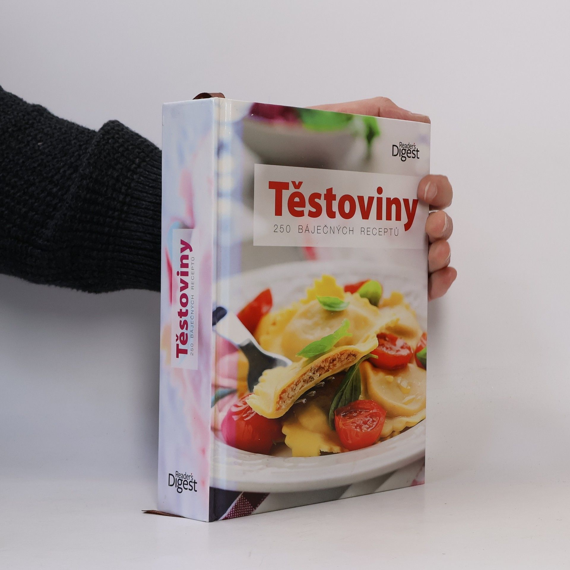 Autorenkollektiv Těstoviny. 250 báječných receptů