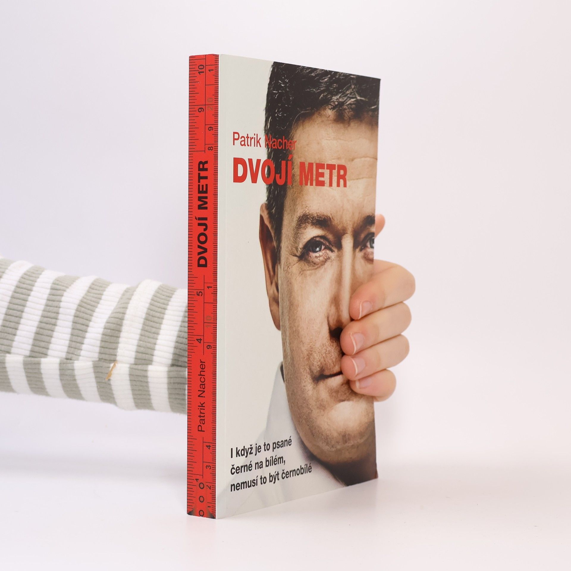 Patrik Nacher Dvojí metr