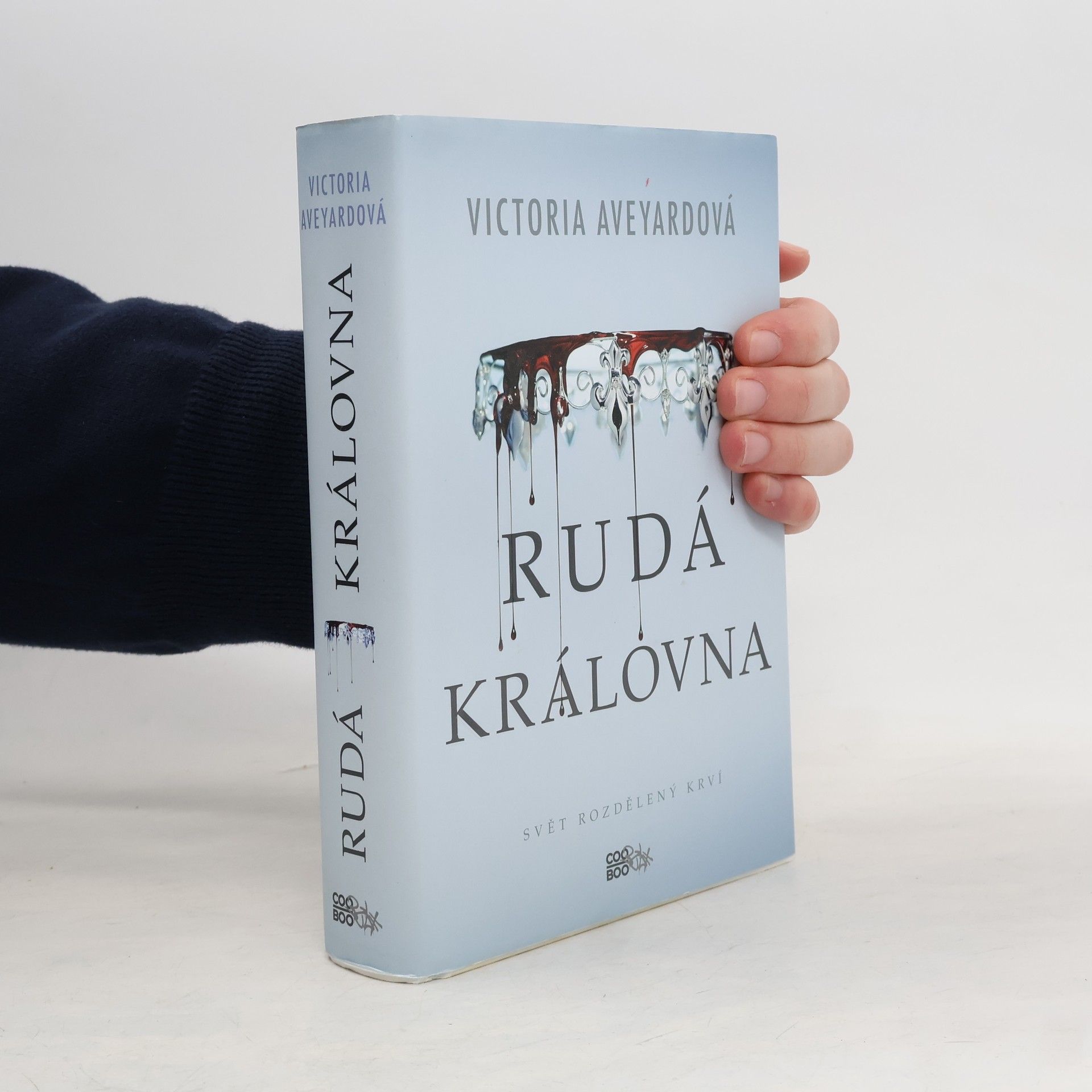 Victoria Aveyard Rudá královna. 1. díl