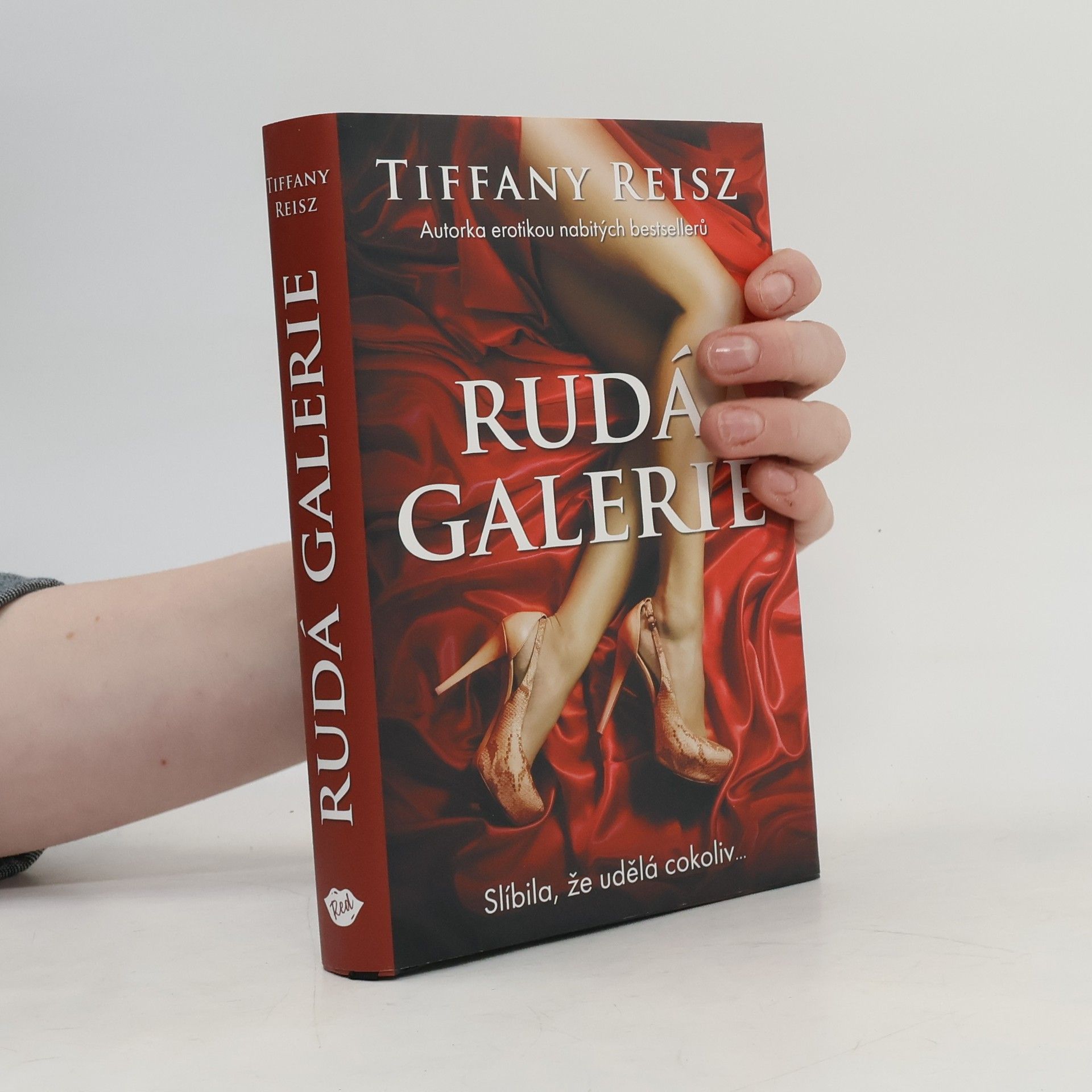 Tiffany Reisz Rudá galerie