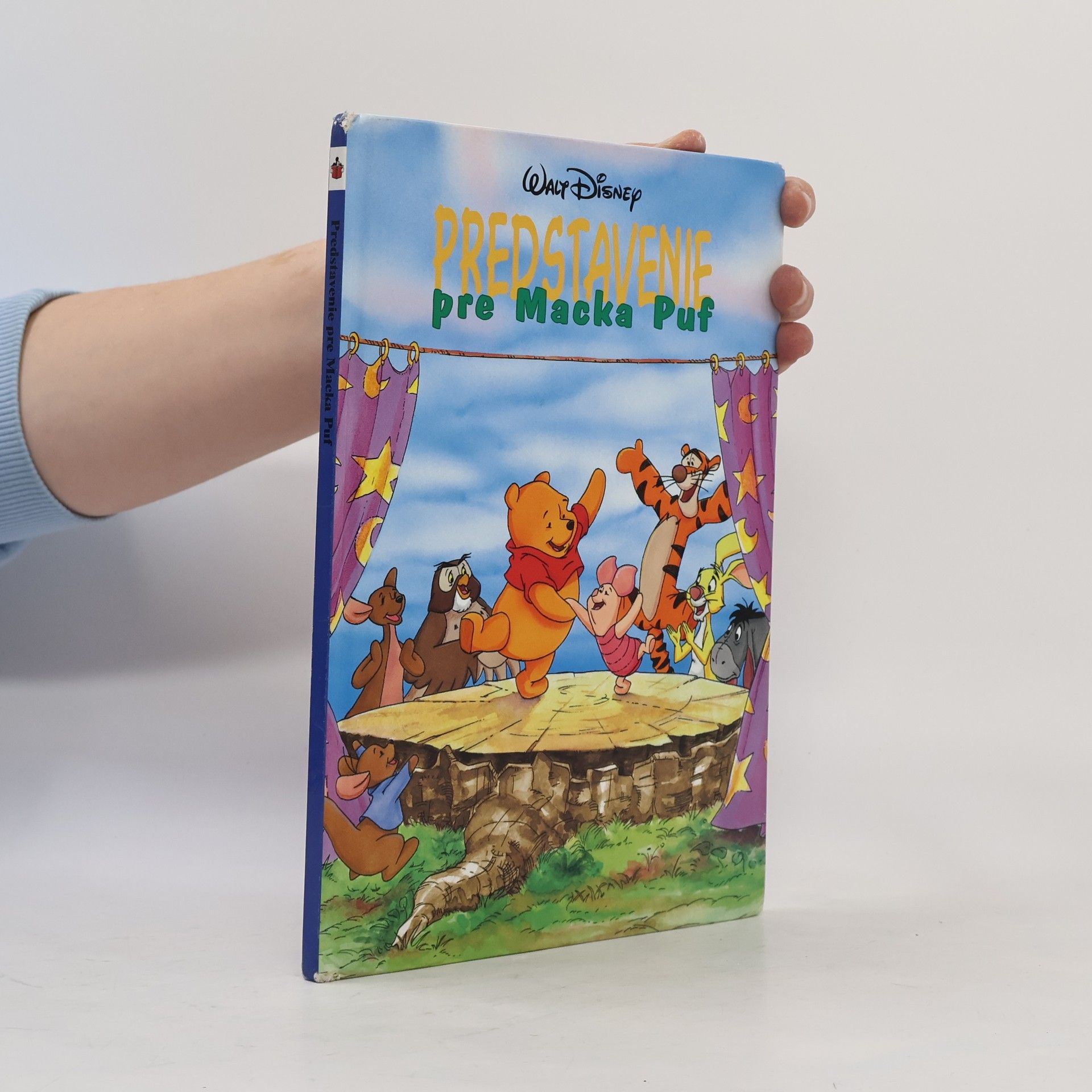 Walt Disney Predstavenie pre Macka Puf