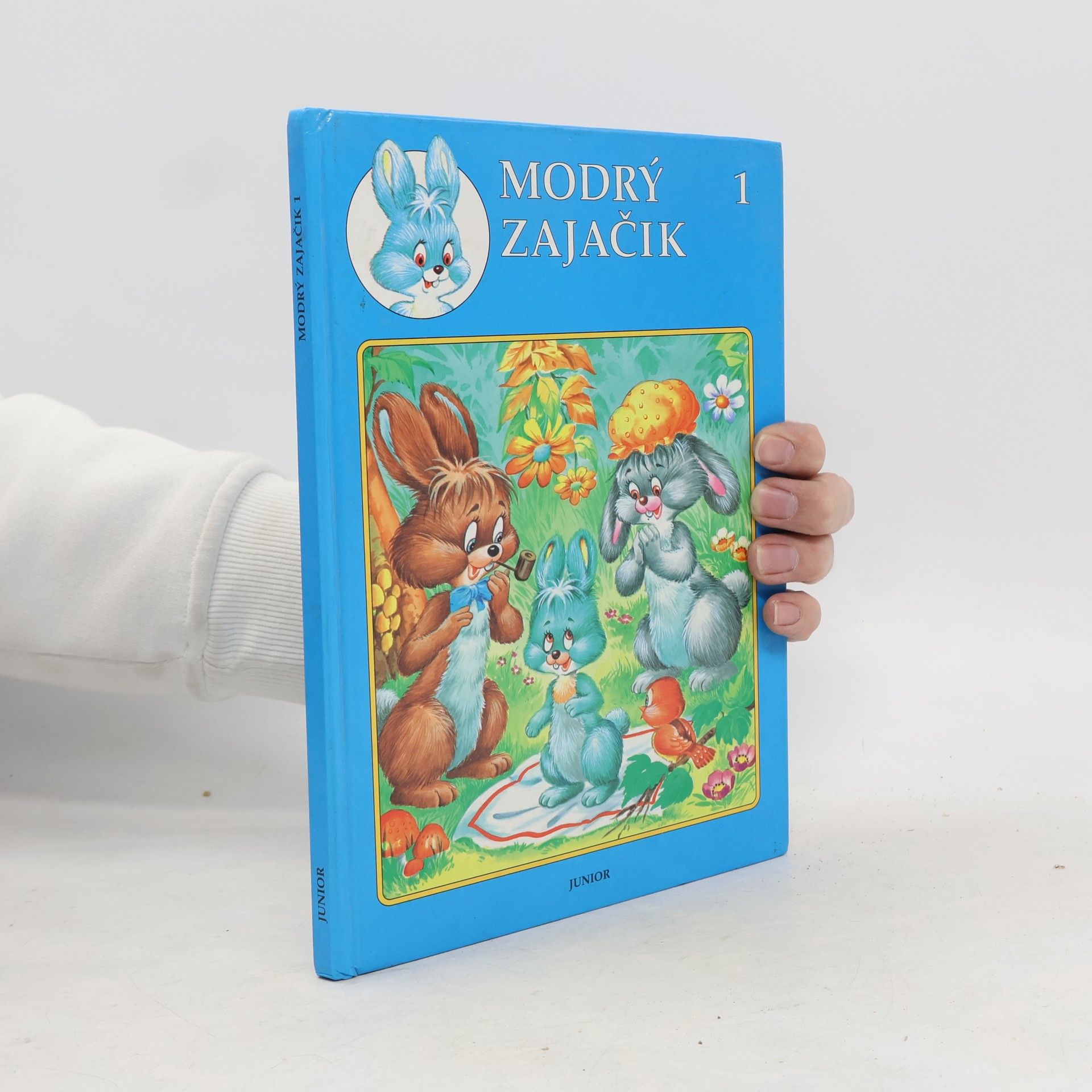 Modrý zajačik našiel svoju rodinu