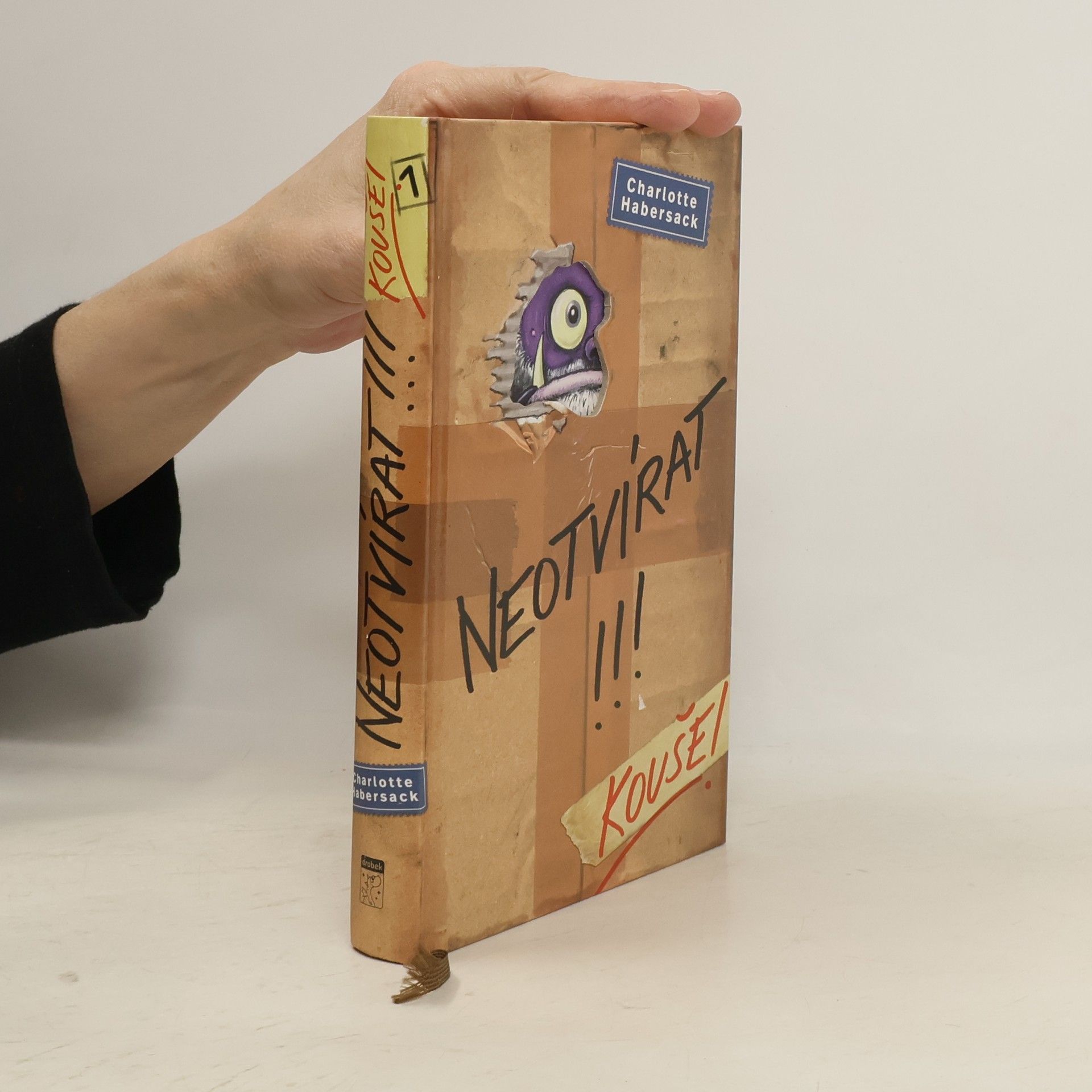 Charlotte Habersack Neotvírat!!! Kouše!