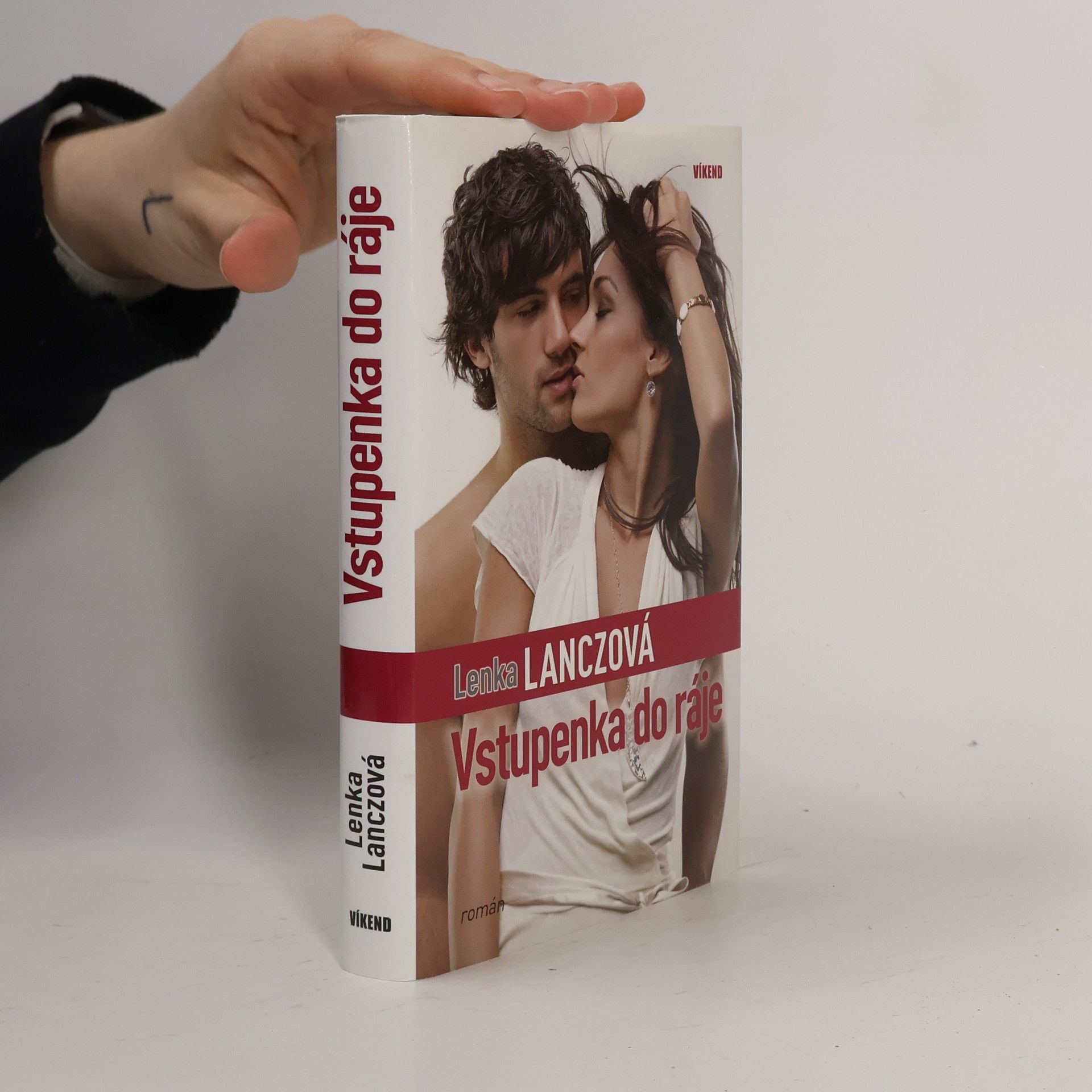 Lenka Lanczová Vstupenka do ráje