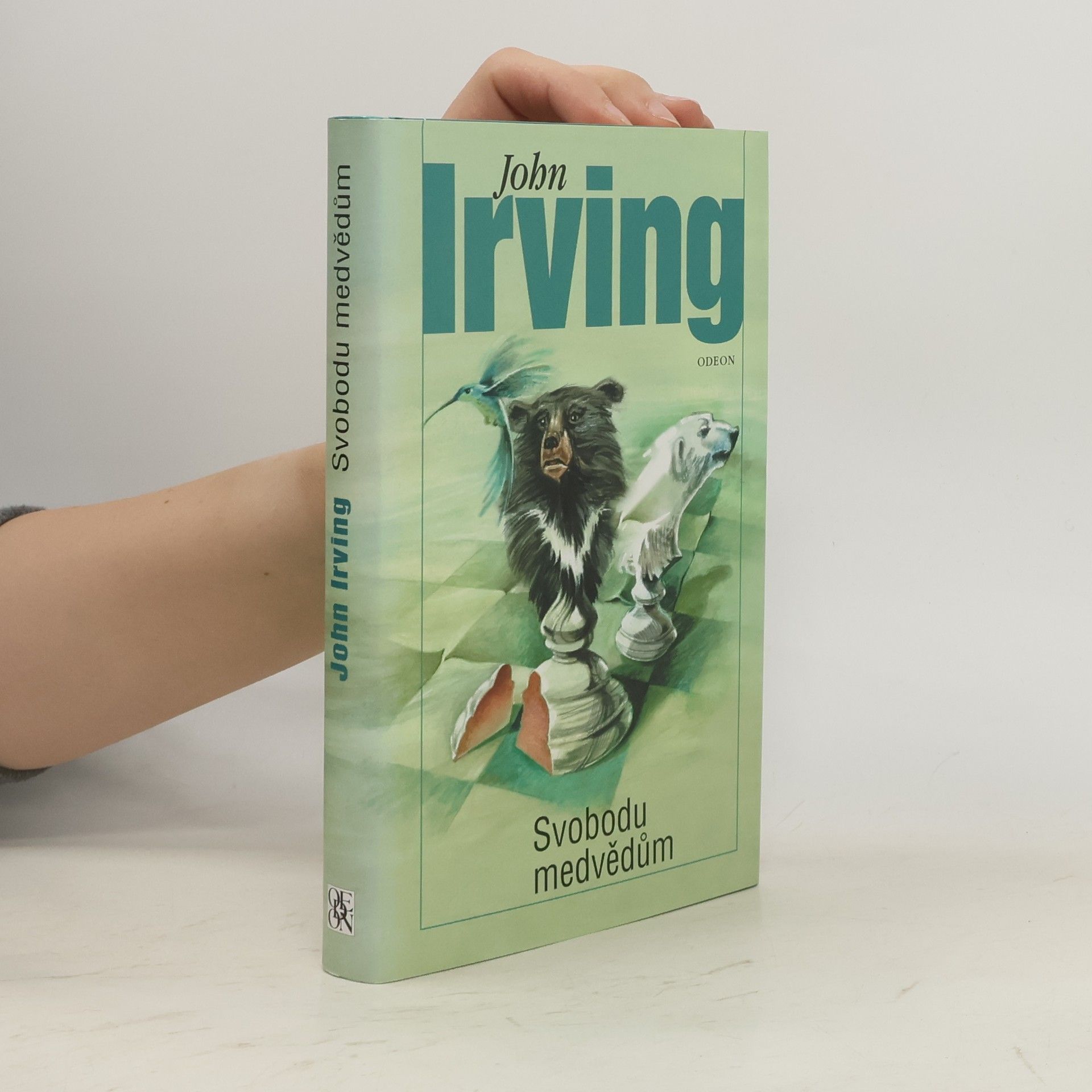 John Irving Svobodu medvědům
