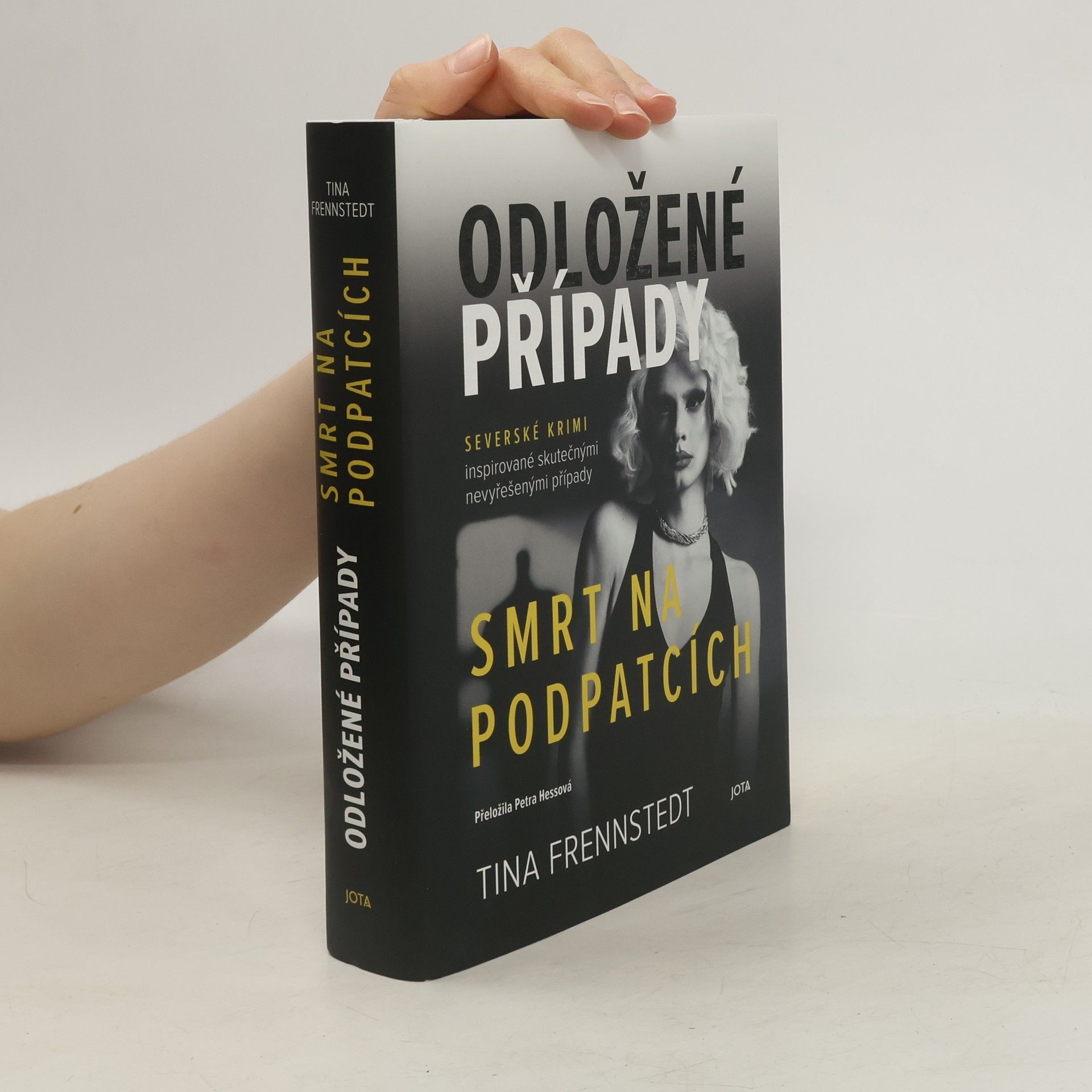 Tina Frennstedt Odložené případy. Smrt na podpatcích