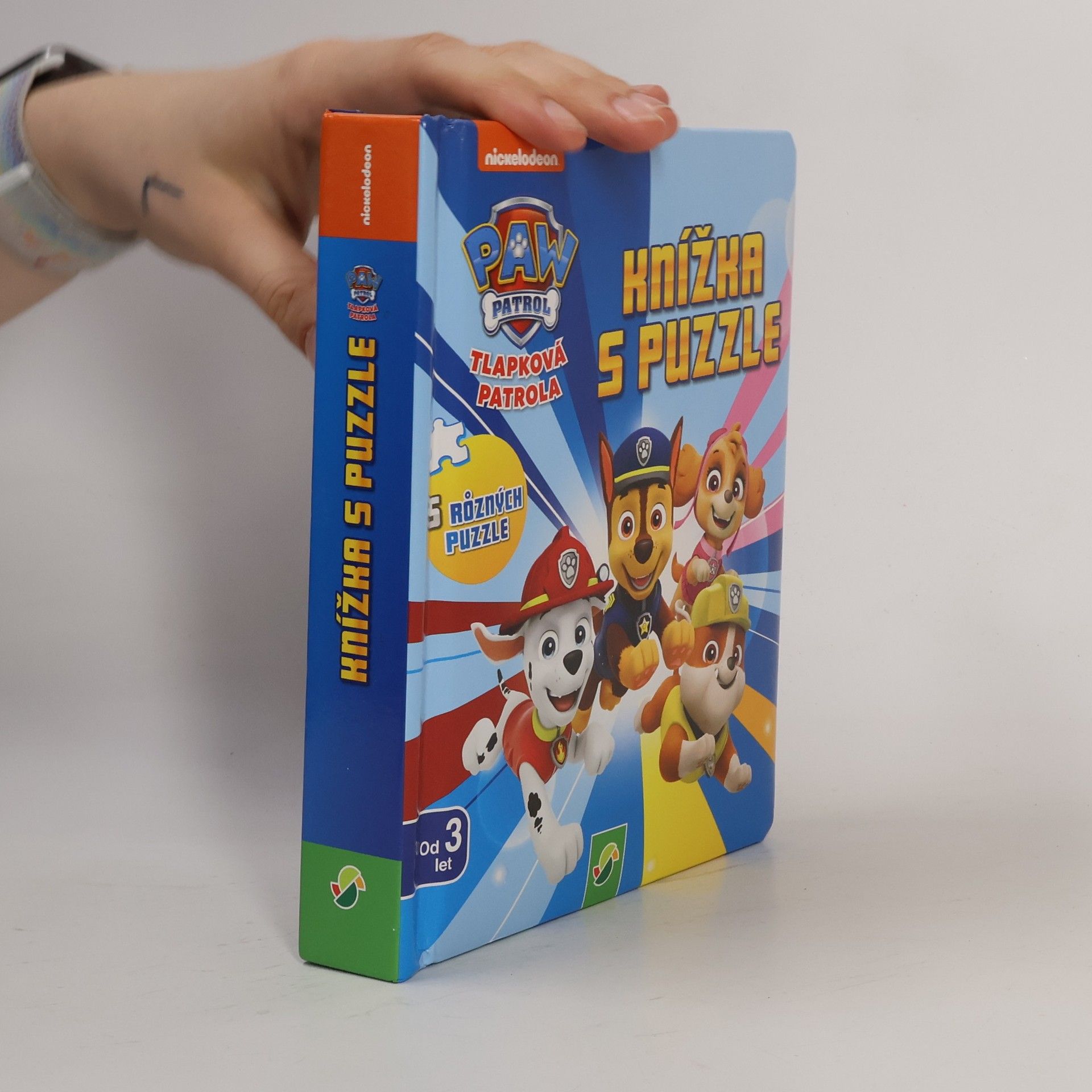 Kolektiv autorů Tlapková patrola - knížka s puzzle