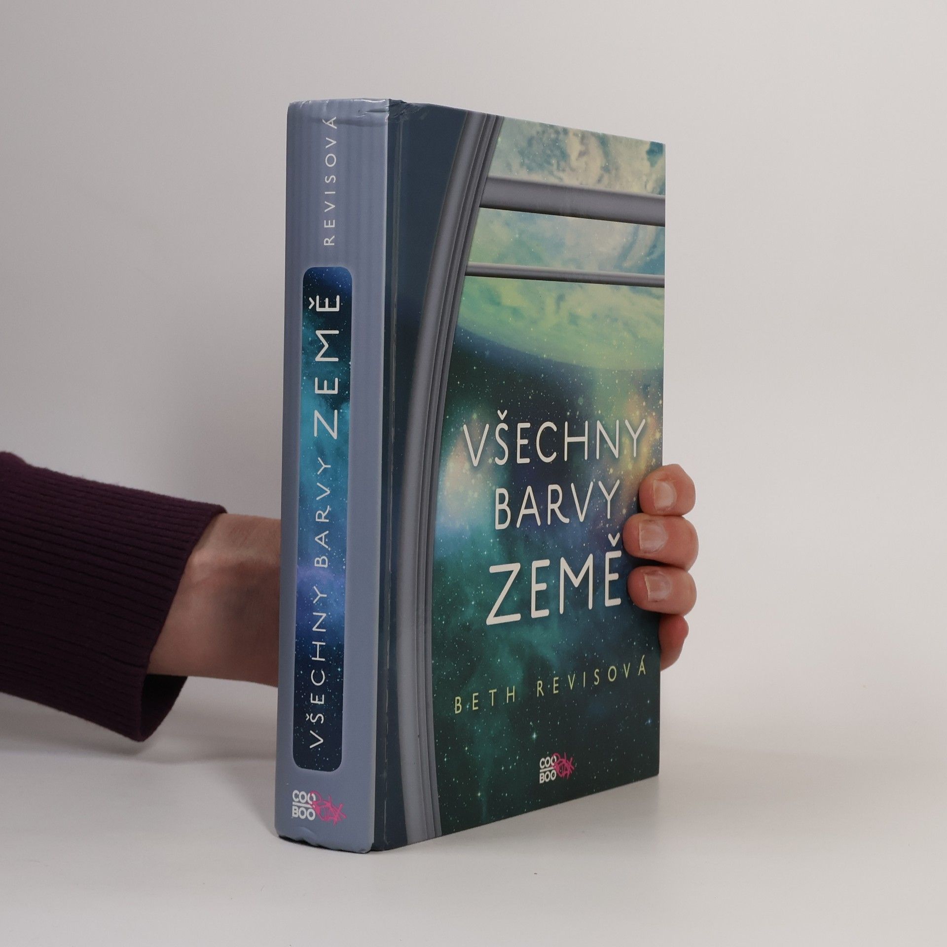 Beth Revis Všechny barvy země