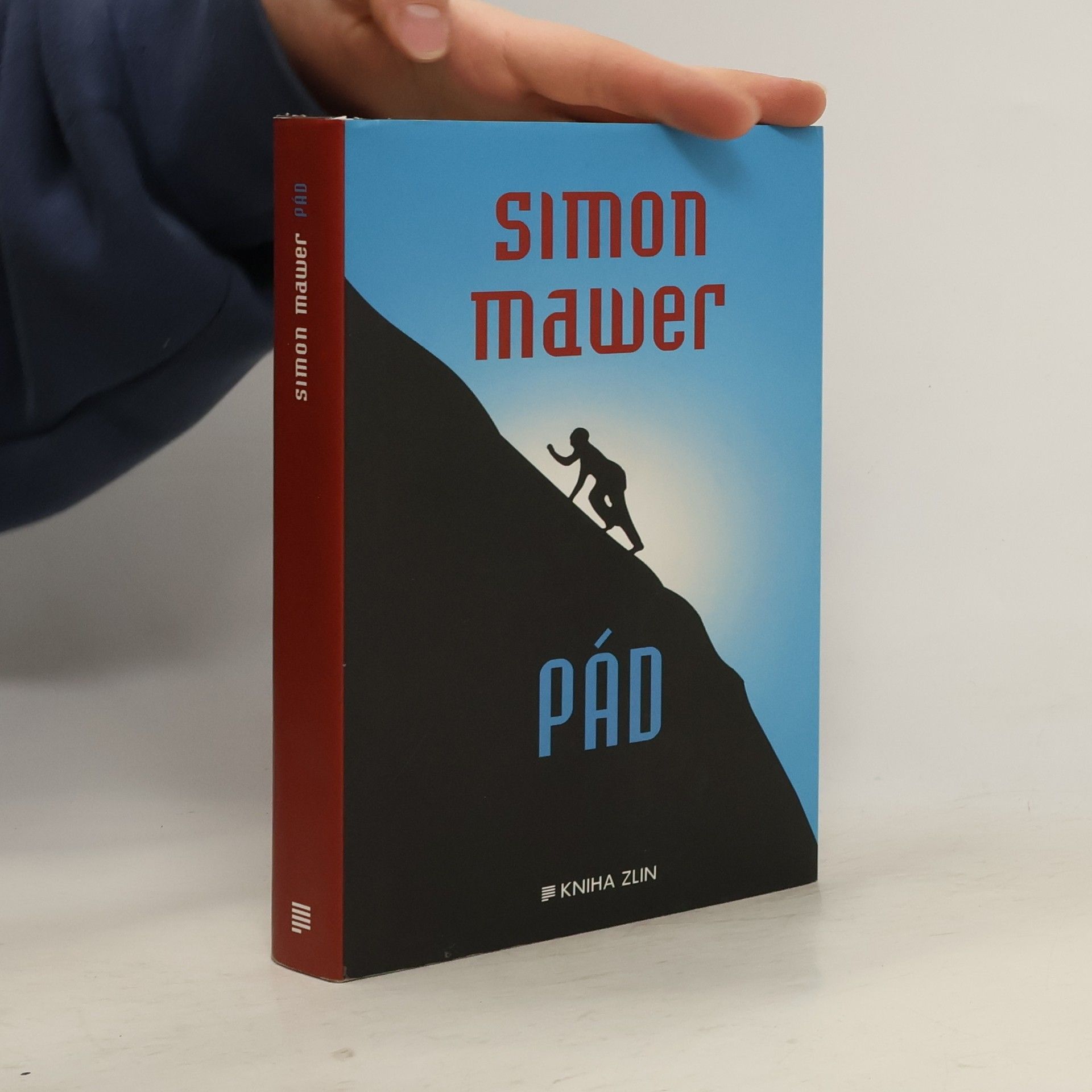 Simon Mawer Pád