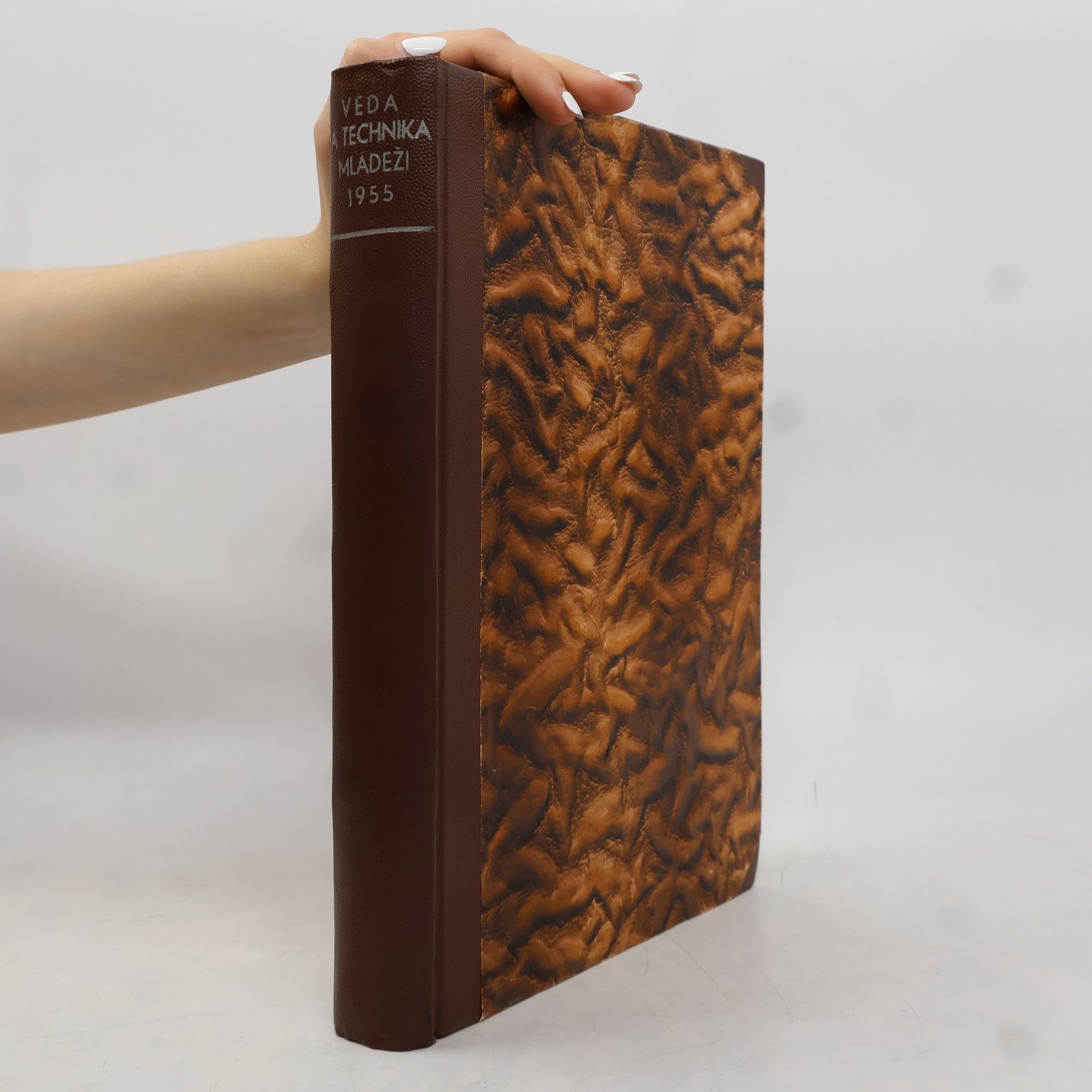 Autorenkollektiv Věda a technika mládeži. Číslo 1-26. Ročník IX. Rok 1955