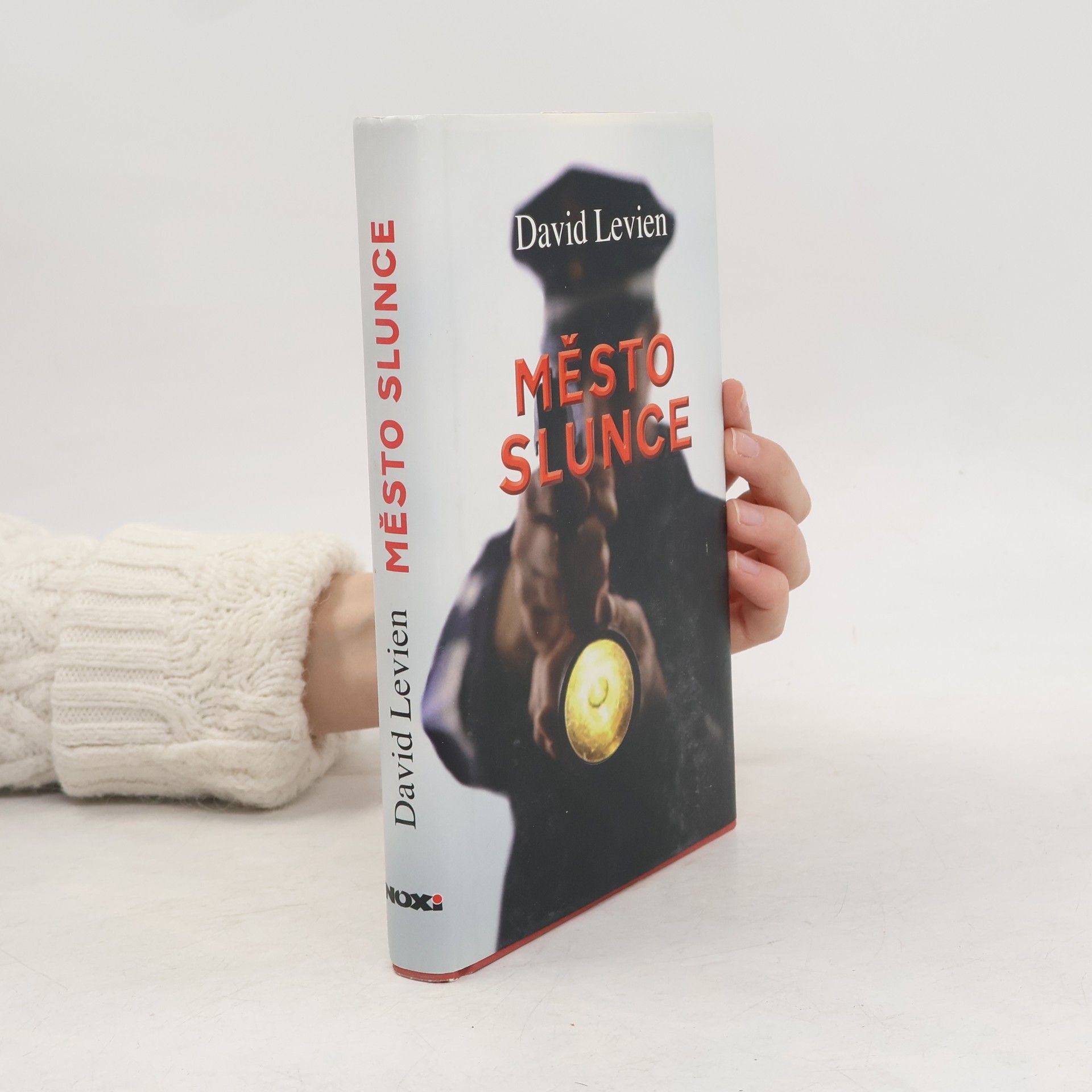 David Levien Město slunce
