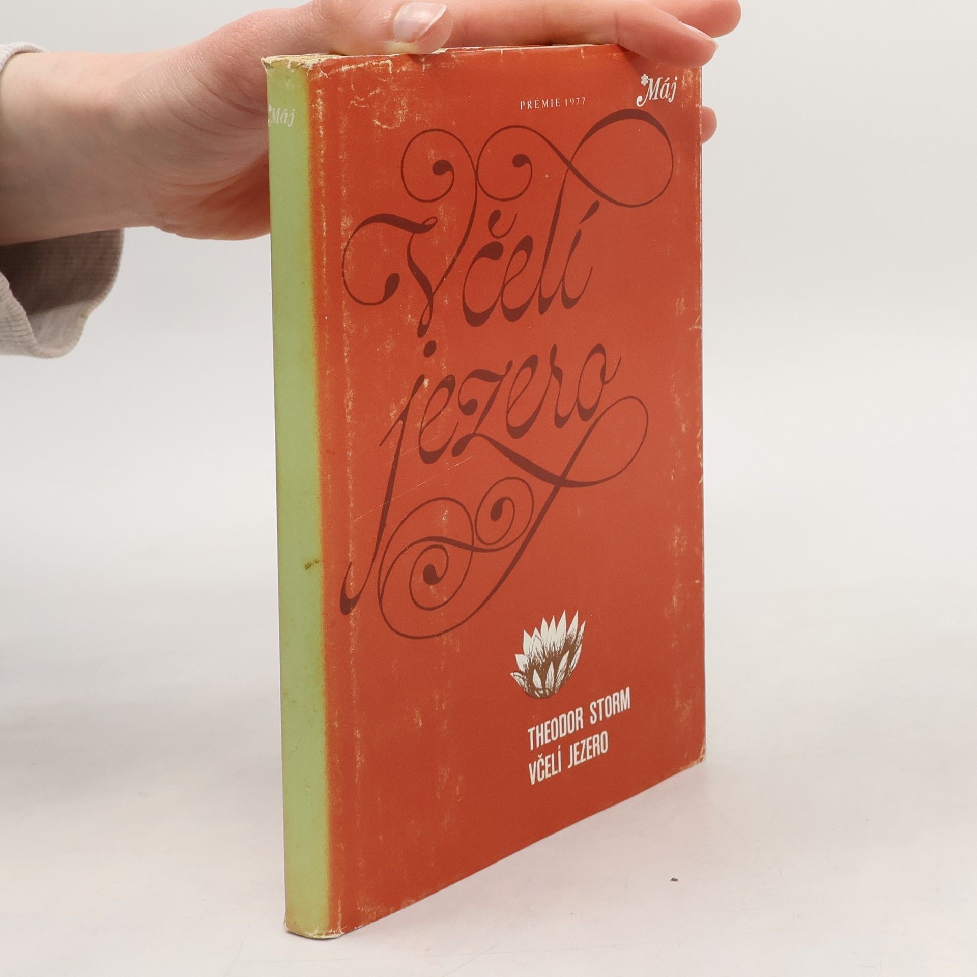 Jitka Walterová Včelí jezero