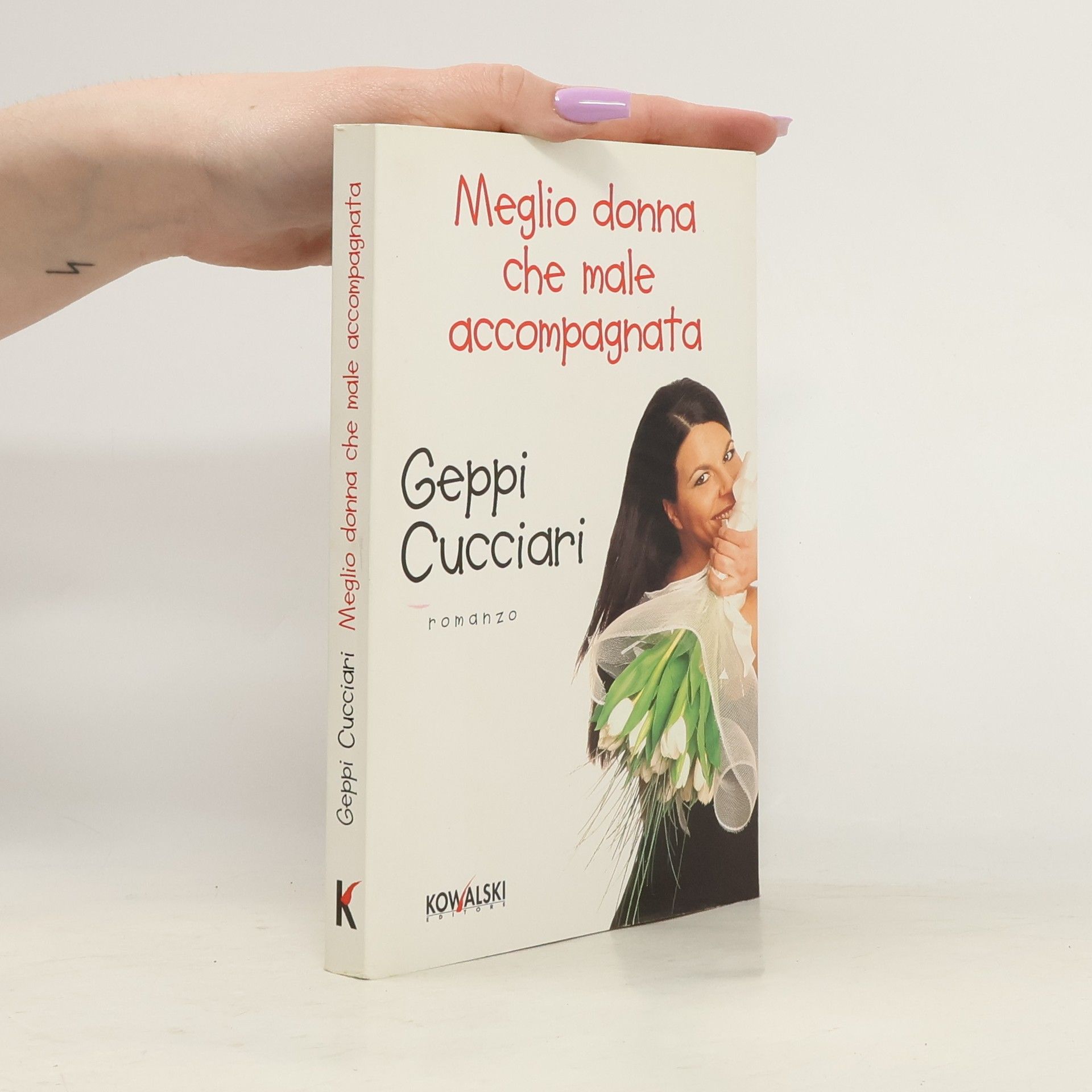 Geppi Cucciari Meglio donna che male accompagnata