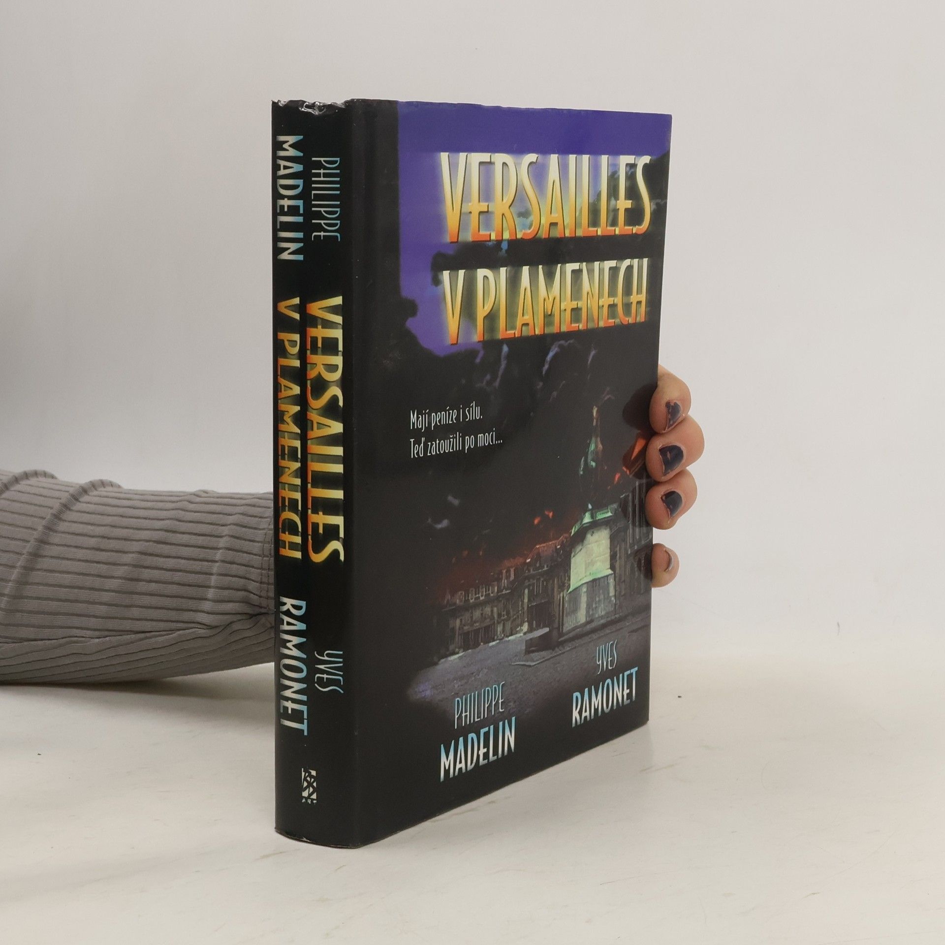Yves Ramonet Versailles v plamenech