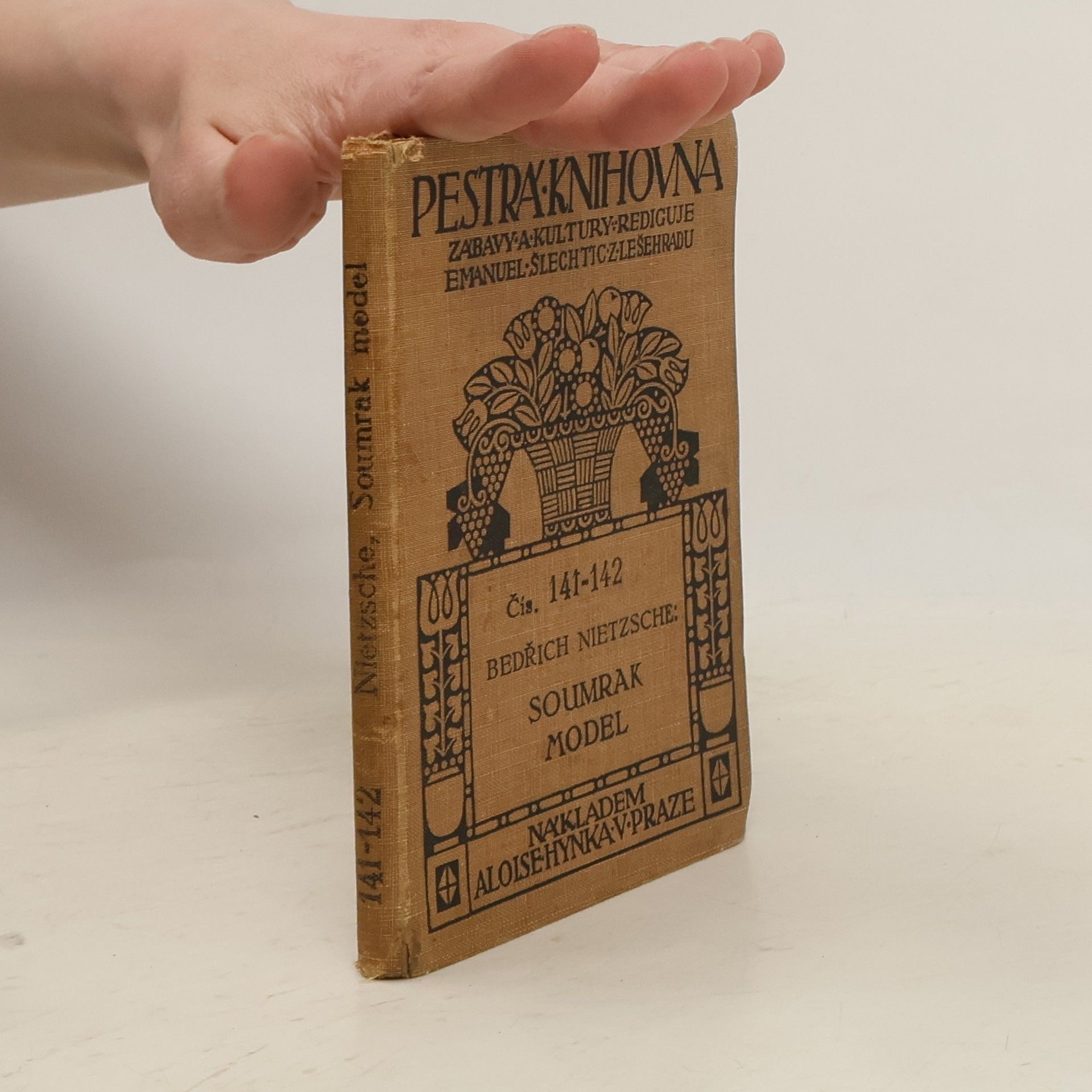 Bedřich Nietzsche Soumrak model