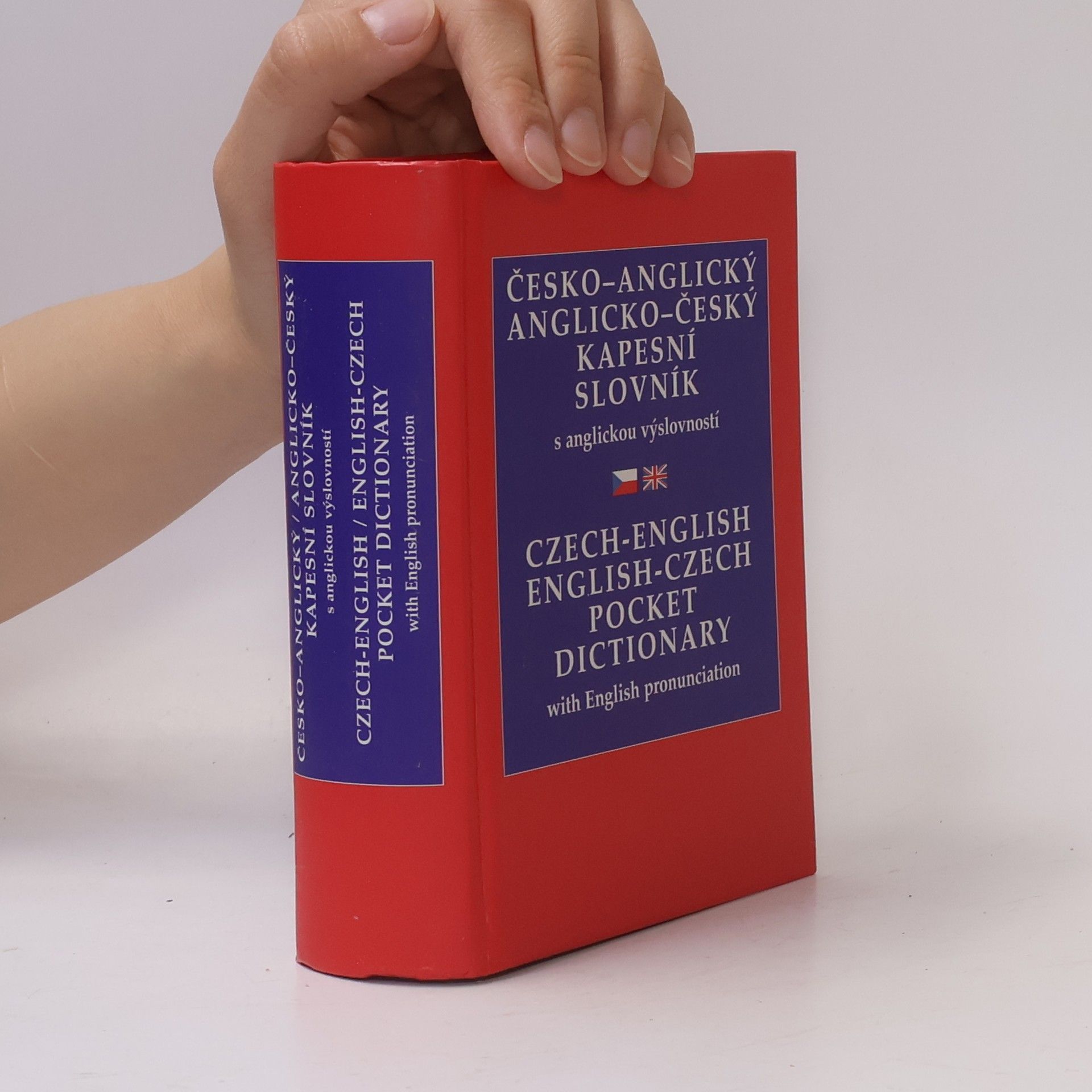 Věra Hegerová Česko-anglický, anglicko-český kapesní slovník s anglickou výslovností