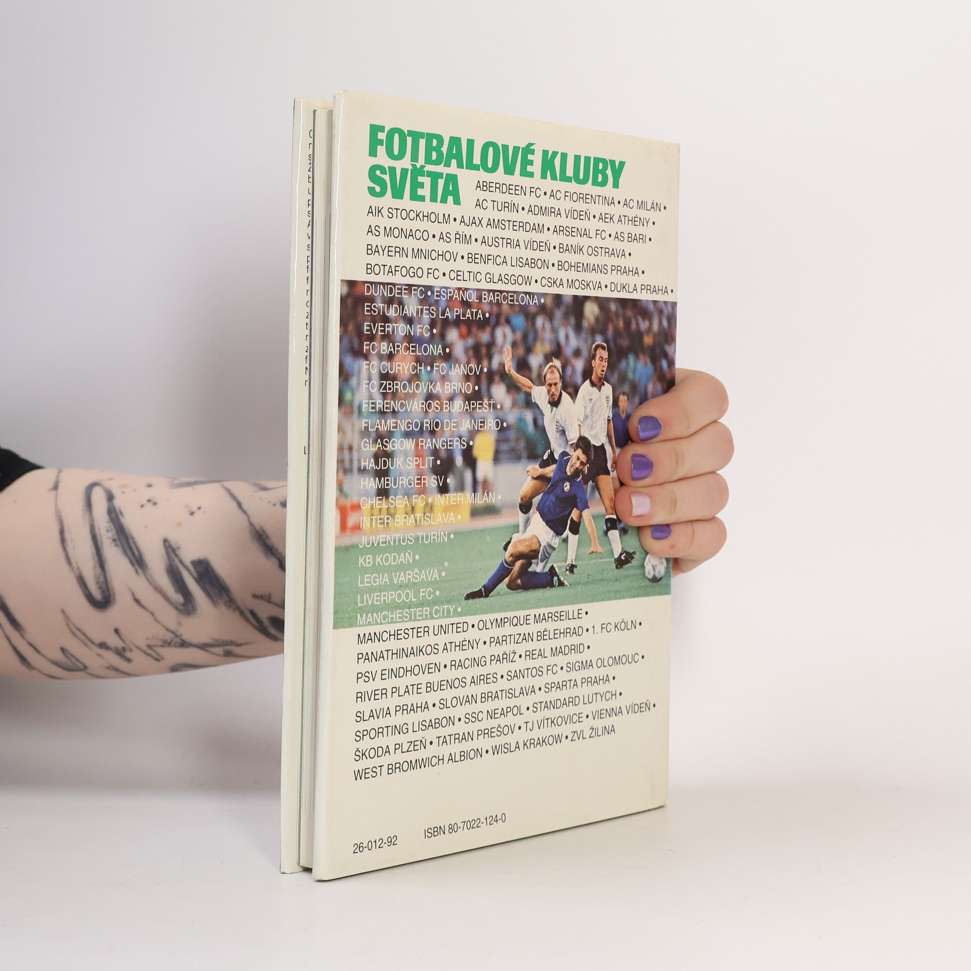Jindřich Horák Fotbalové kluby světa. Znaky, klubové dresy, fakta, zajímavosti a adresy