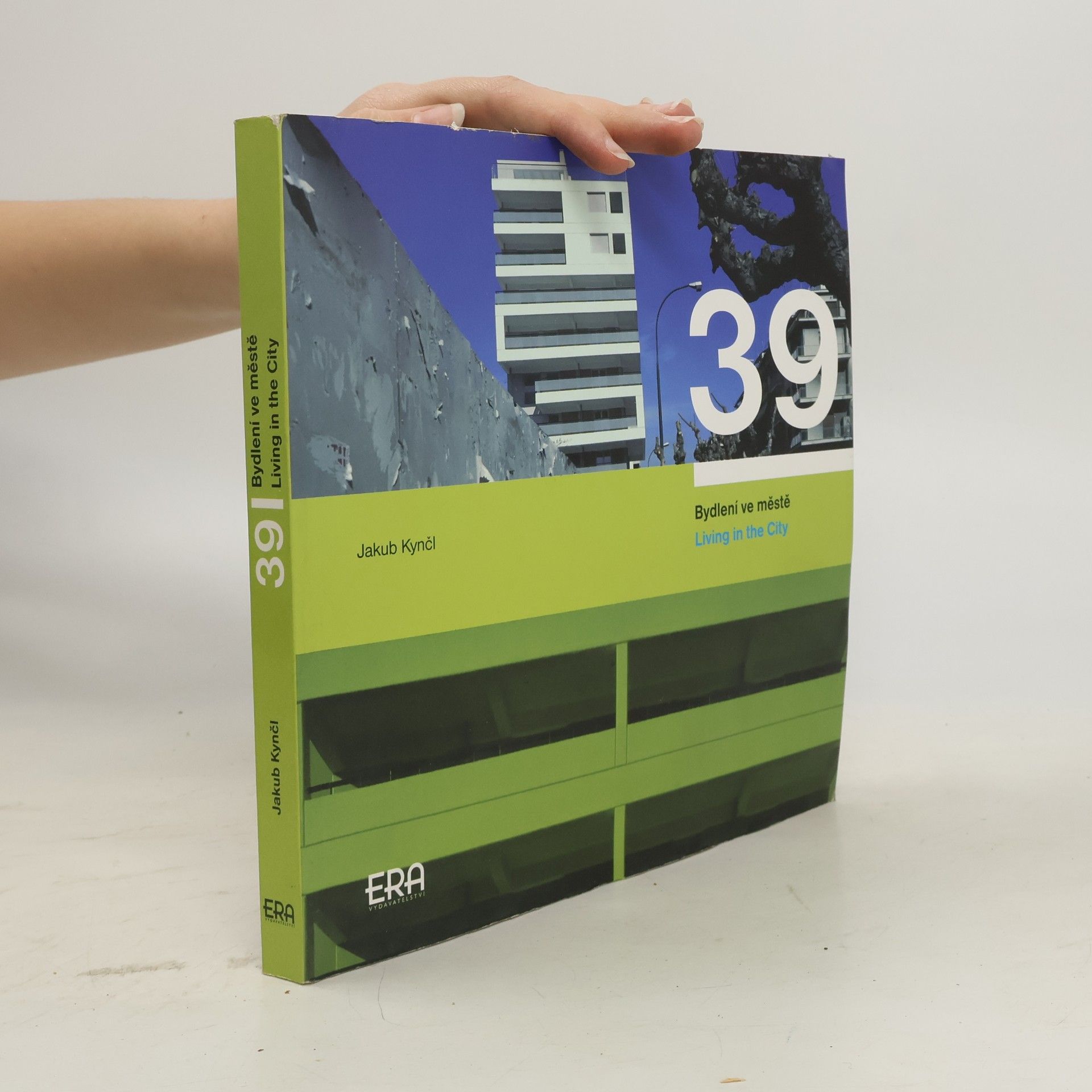 39 bydlení ve městě = 39 living in the city