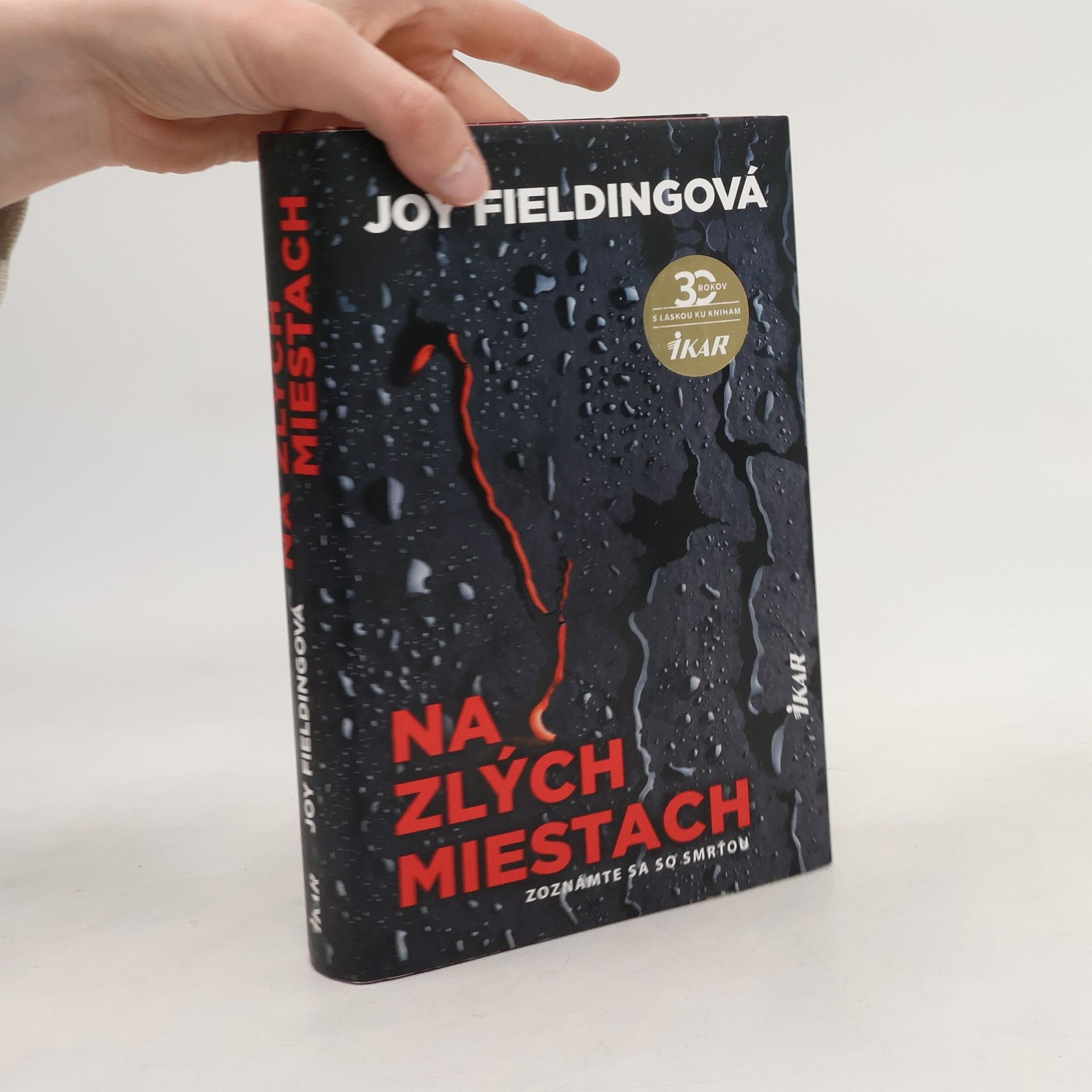 Joy Fielding Na zlých miestach